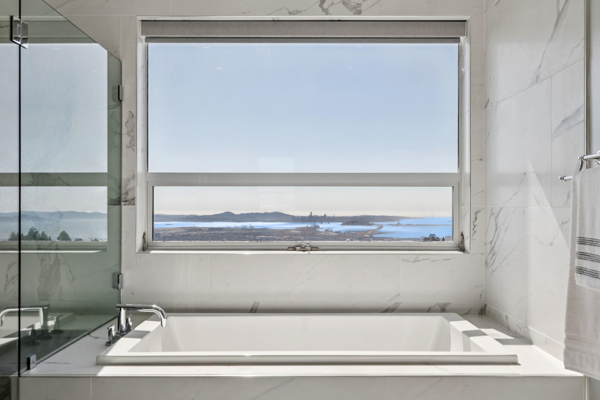 Detail Gallery Image 60 of 60 For 25 Diablo Dr, Oakland,  CA 94611 - 3 Beds | 3/1 Baths