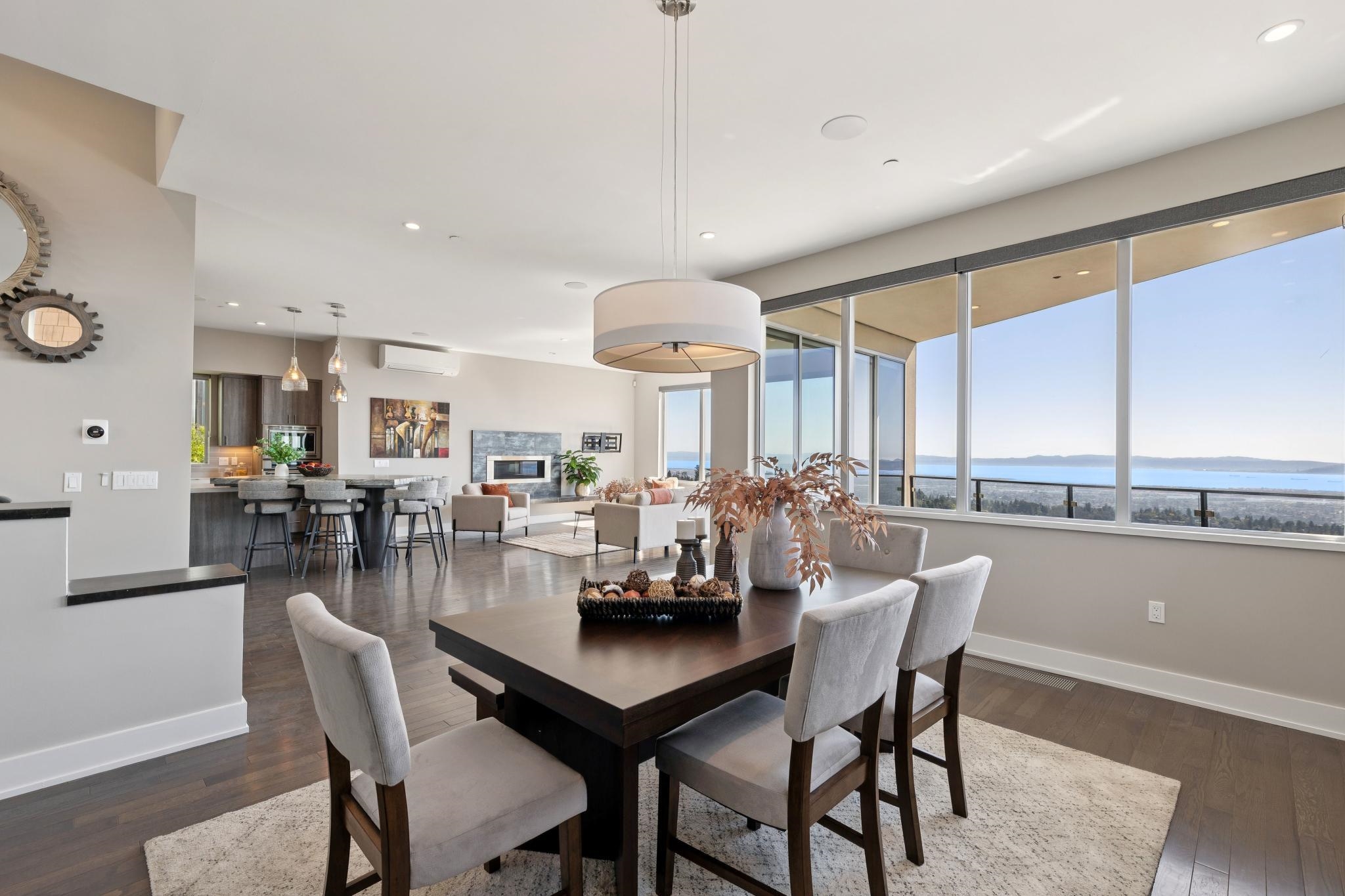 Detail Gallery Image 8 of 60 For 25 Diablo Dr, Oakland,  CA 94611 - 3 Beds | 3/1 Baths