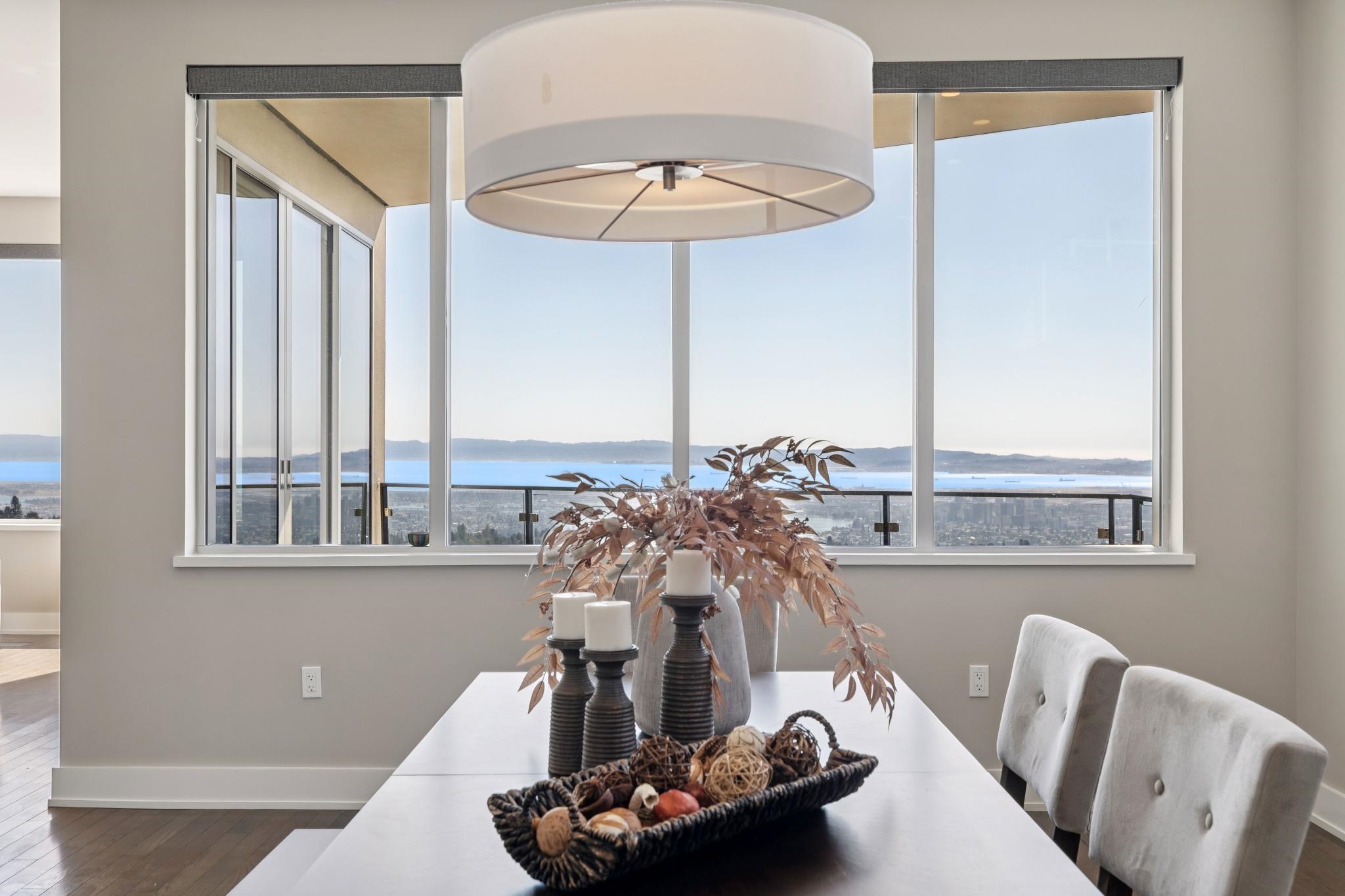 Detail Gallery Image 9 of 60 For 25 Diablo Dr, Oakland,  CA 94611 - 3 Beds | 3/1 Baths