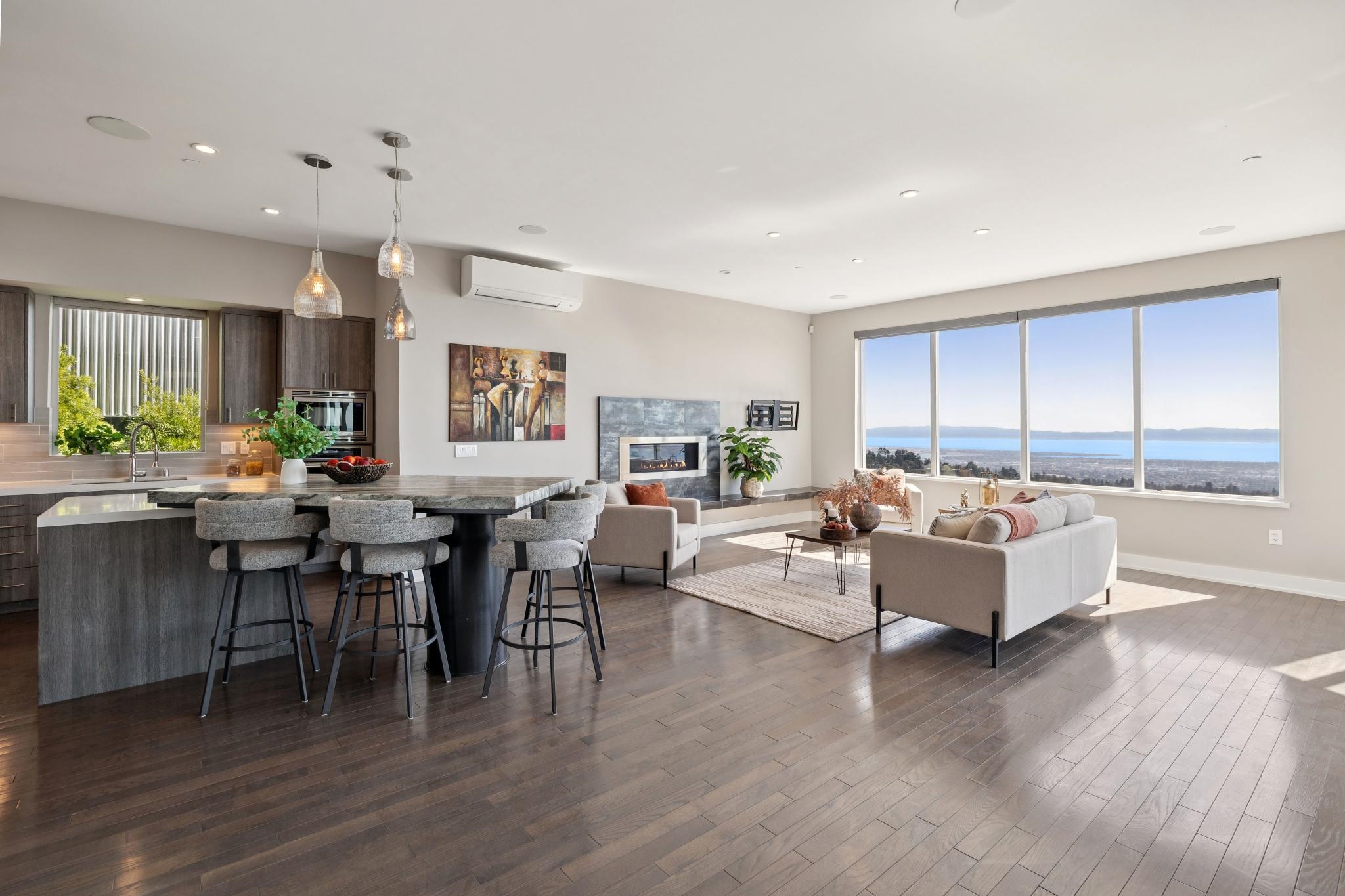 Detail Gallery Image 10 of 60 For 25 Diablo Dr, Oakland,  CA 94611 - 3 Beds | 3/1 Baths