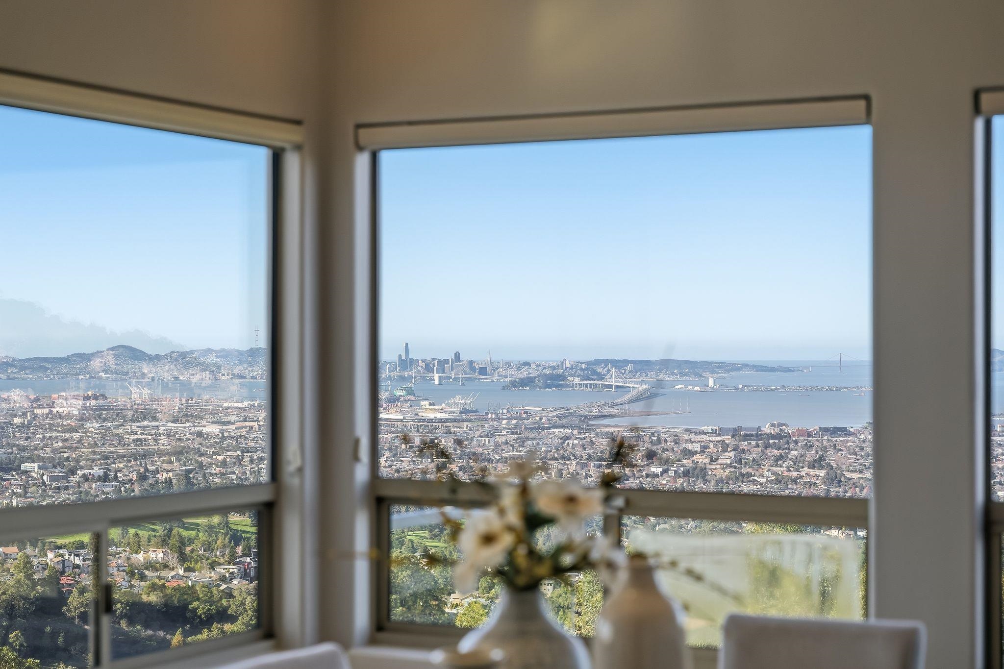 Detail Gallery Image 14 of 55 For 6413 Gwin Ct, Oakland,  CA 94611 - 4 Beds | 3/1 Baths