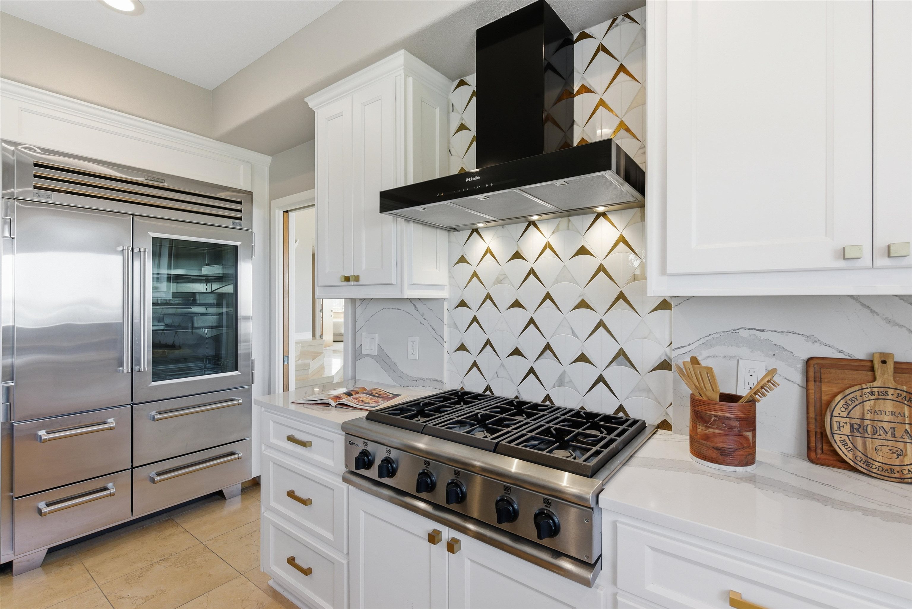 Detail Gallery Image 33 of 55 For 6413 Gwin Ct, Oakland,  CA 94611 - 4 Beds | 3/1 Baths