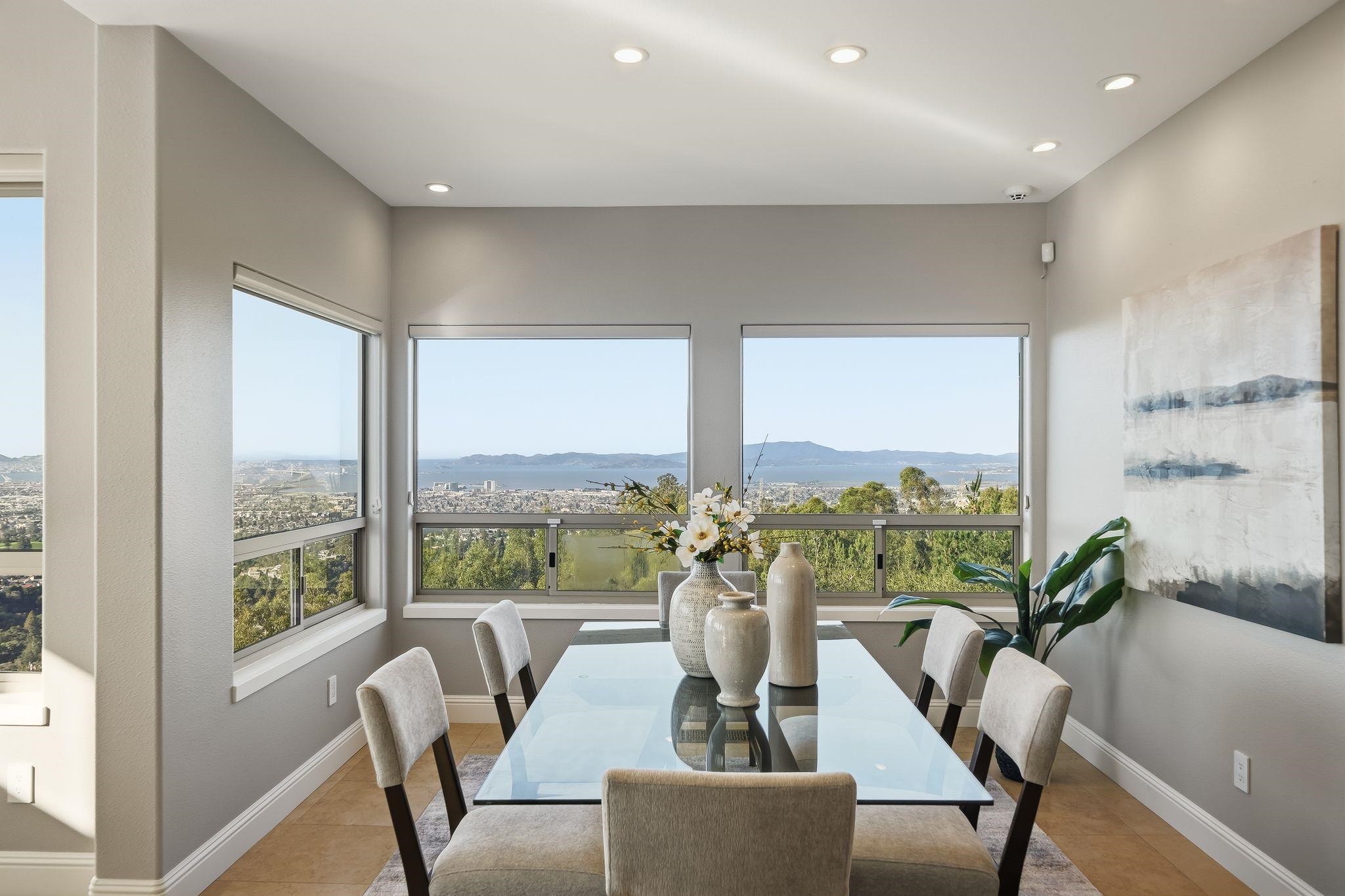 Detail Gallery Image 5 of 55 For 6413 Gwin Ct, Oakland,  CA 94611 - 4 Beds | 3/1 Baths