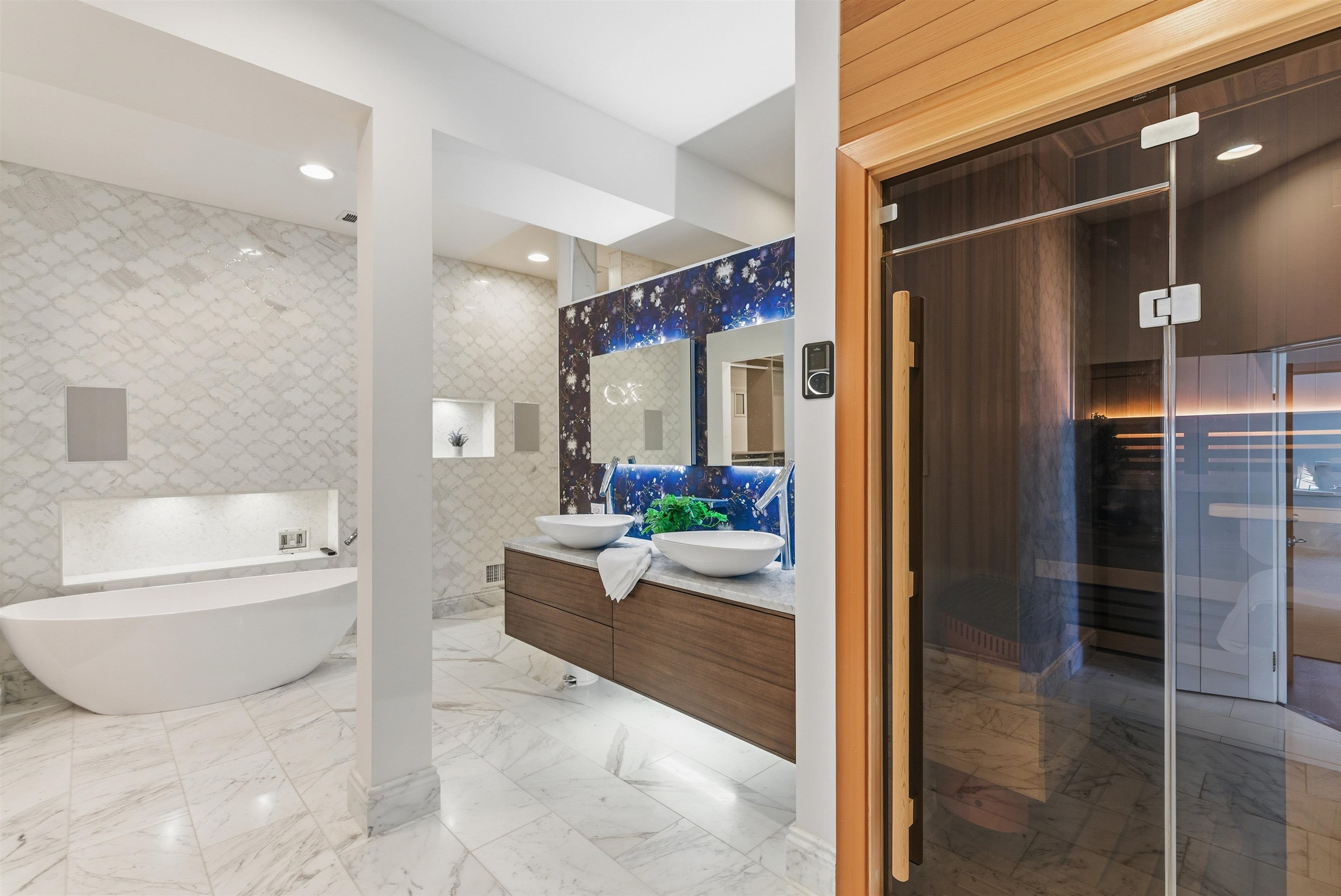 Detail Gallery Image 40 of 55 For 6413 Gwin Ct, Oakland,  CA 94611 - 4 Beds | 3/1 Baths