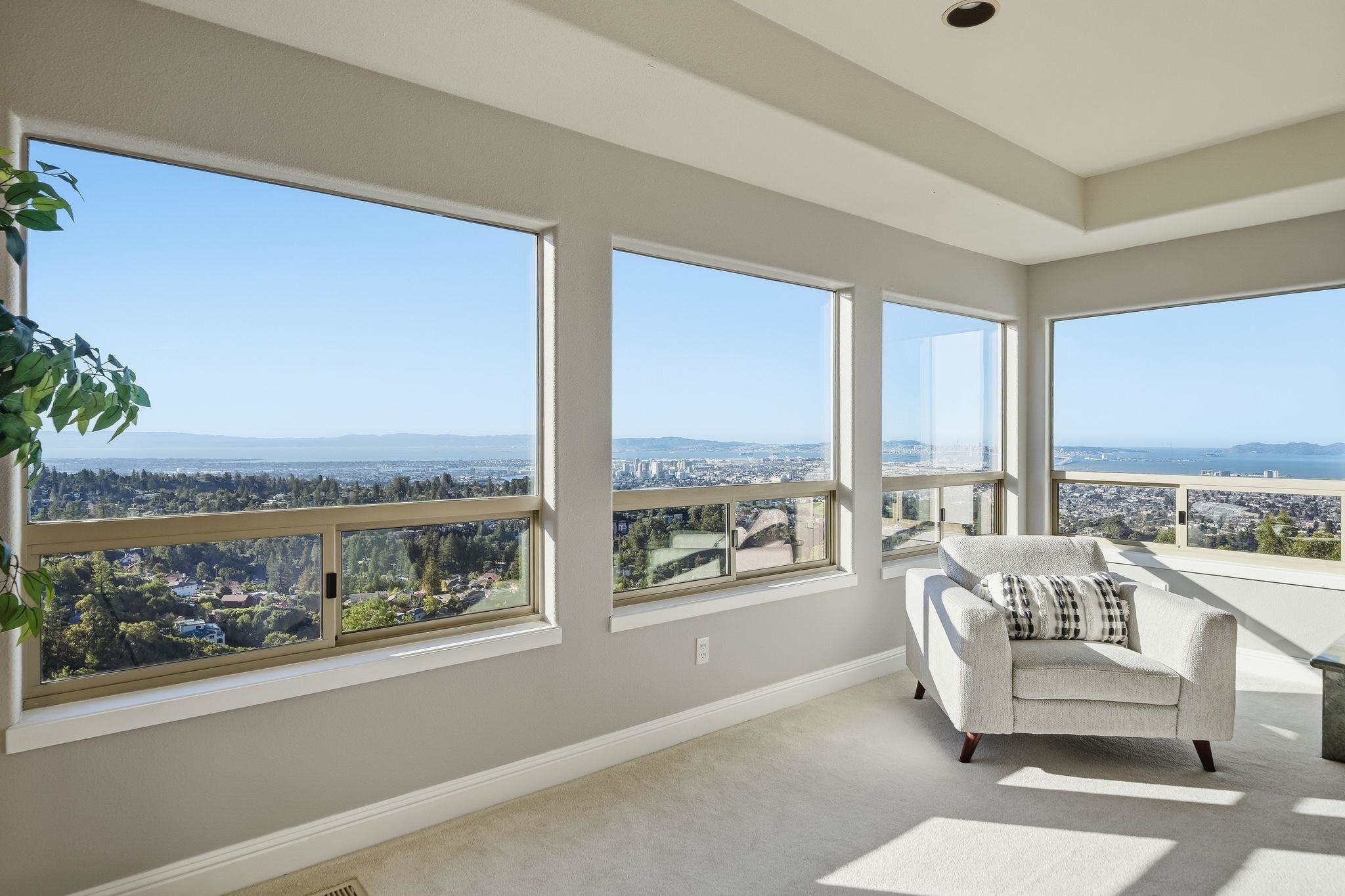 Detail Gallery Image 8 of 55 For 6413 Gwin Ct, Oakland,  CA 94611 - 4 Beds | 3/1 Baths