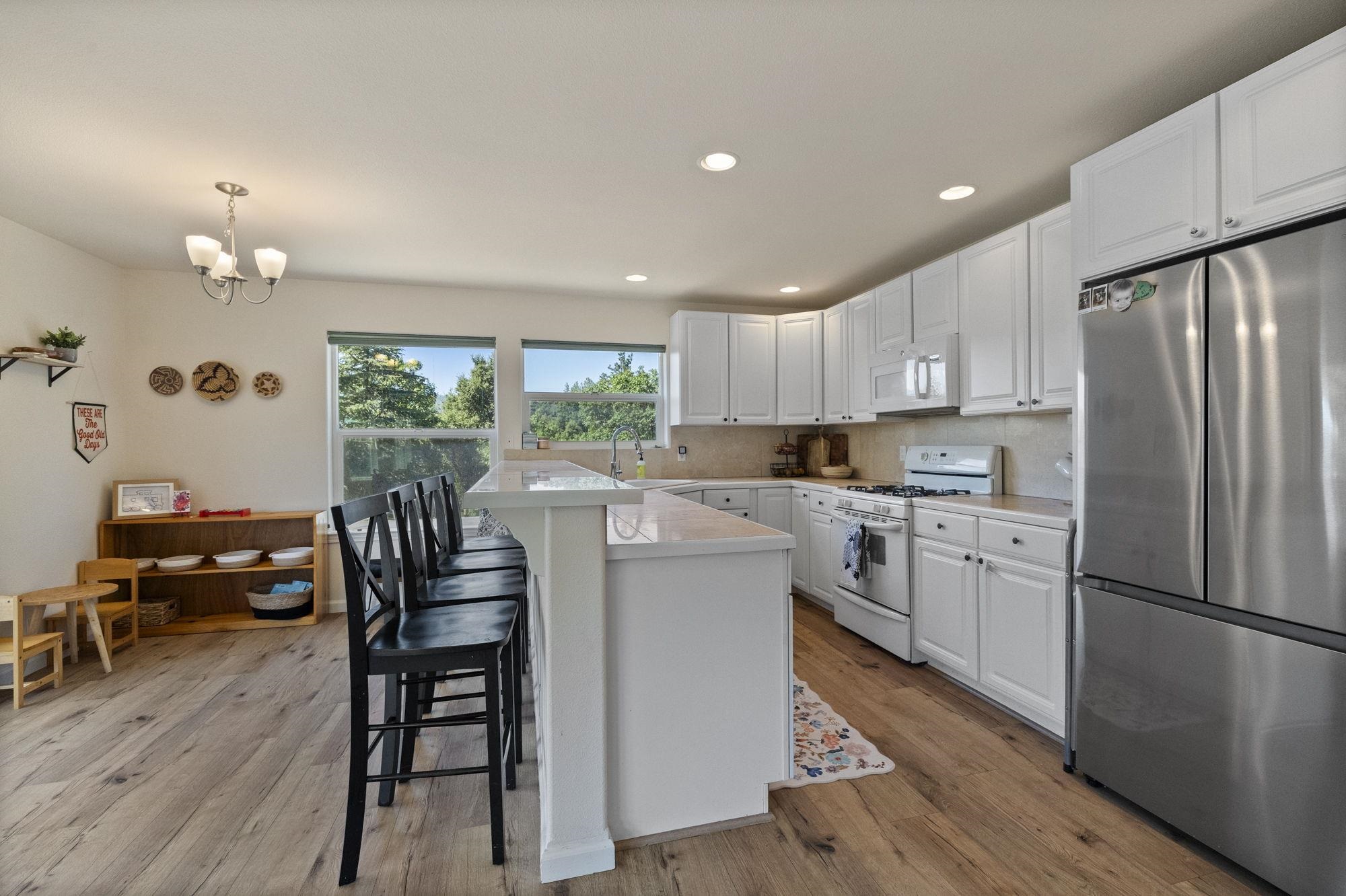 Detail Gallery Image 15 of 41 For 21212 Ridgeview Dr, Sonora,  CA 95370 - 3 Beds | 2 Baths