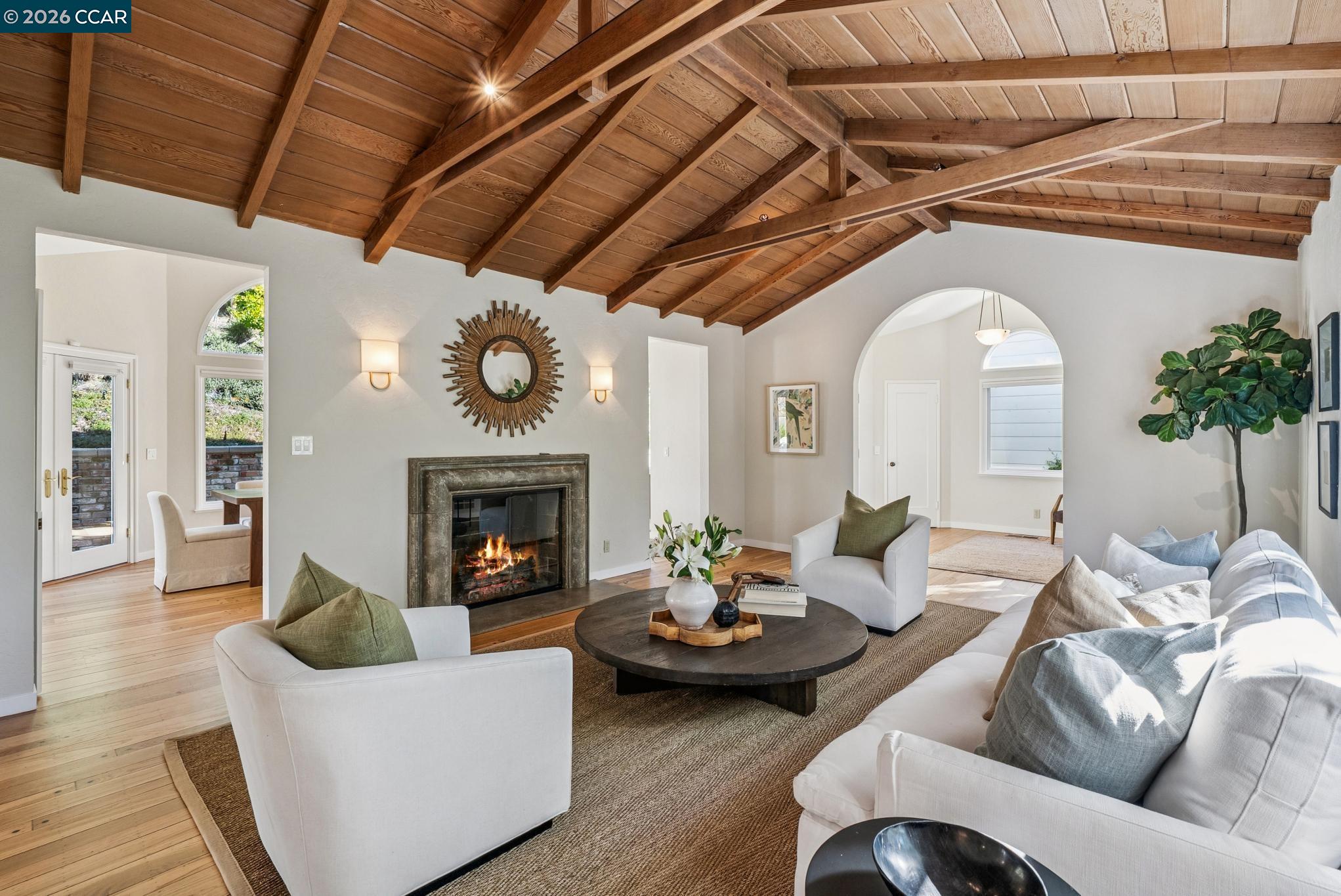 Detail Gallery Image 11 of 58 For 11 El Caminito, Orinda,  CA 94563 - 4 Beds | 3 Baths