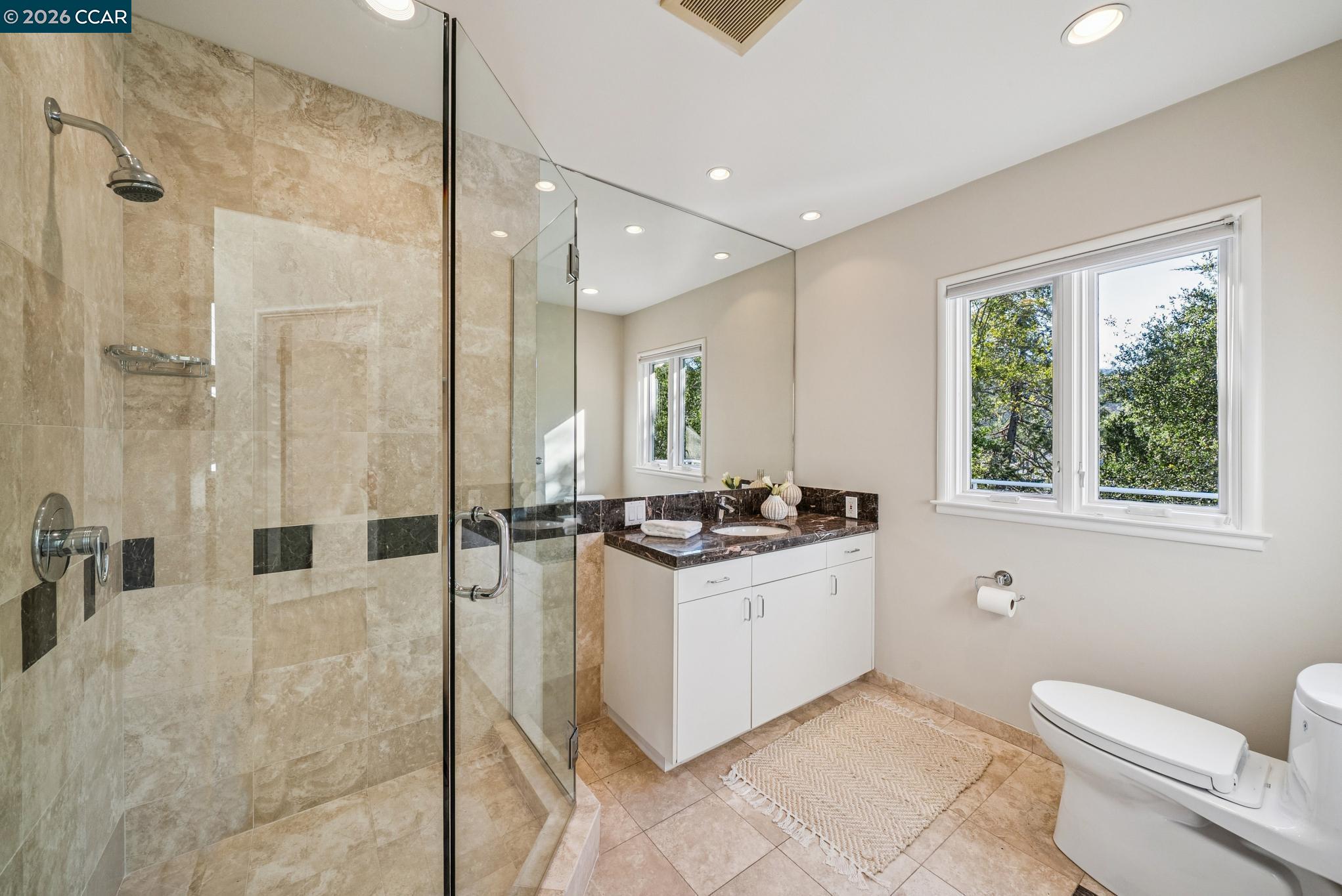 Detail Gallery Image 35 of 58 For 11 El Caminito, Orinda,  CA 94563 - 4 Beds | 3 Baths