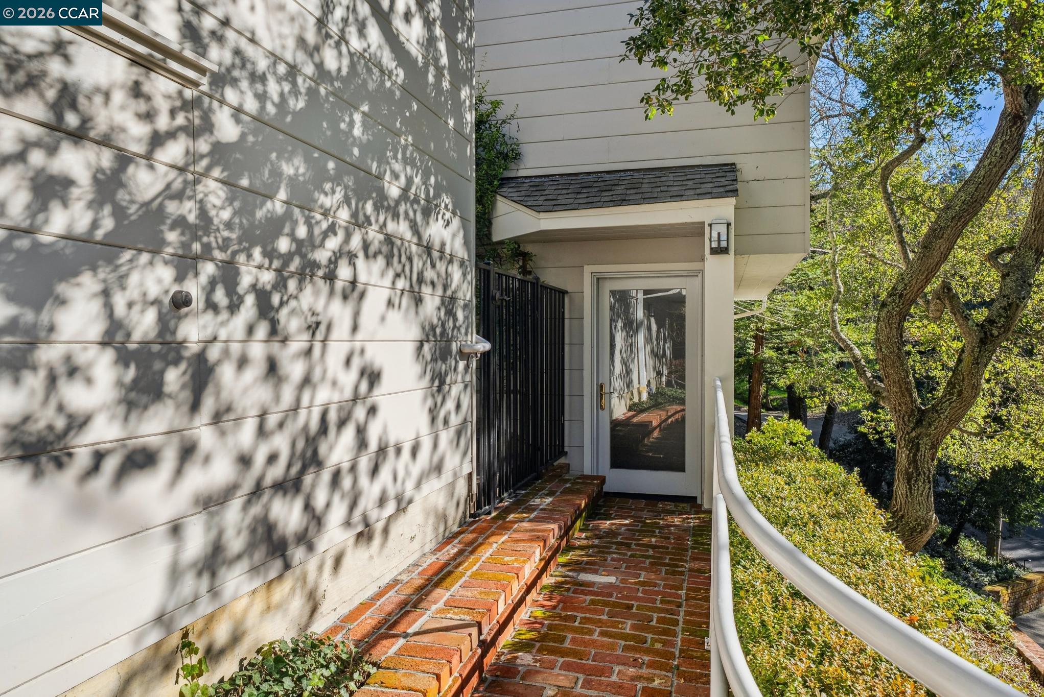 Detail Gallery Image 47 of 58 For 11 El Caminito, Orinda,  CA 94563 - 4 Beds | 3 Baths