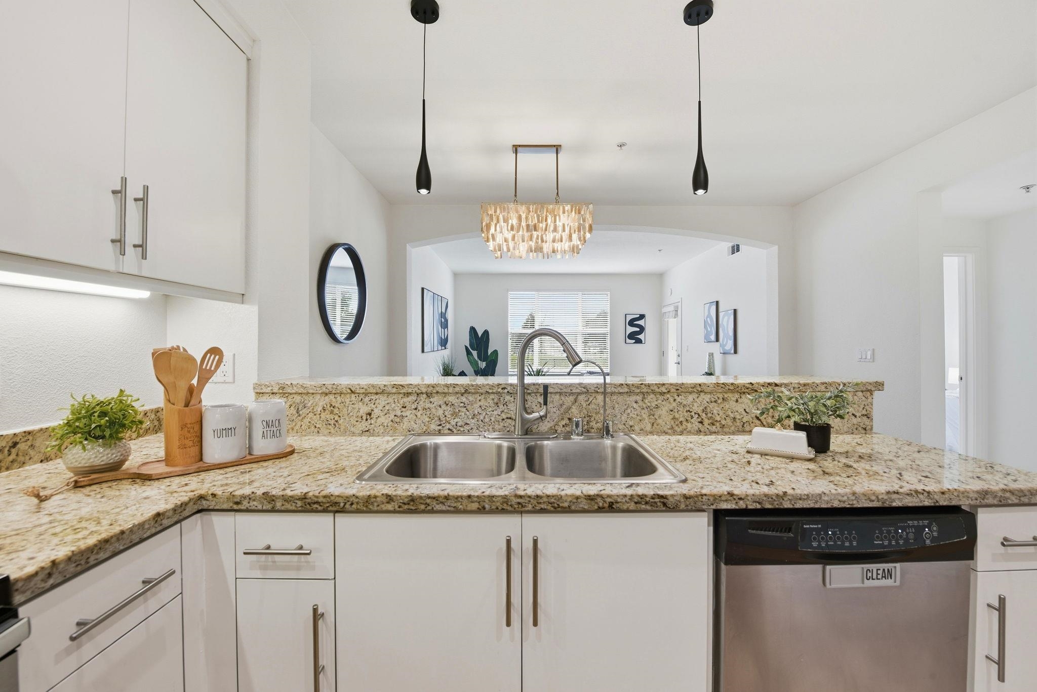 Photo #8: 41121323 Listing: Photo #8