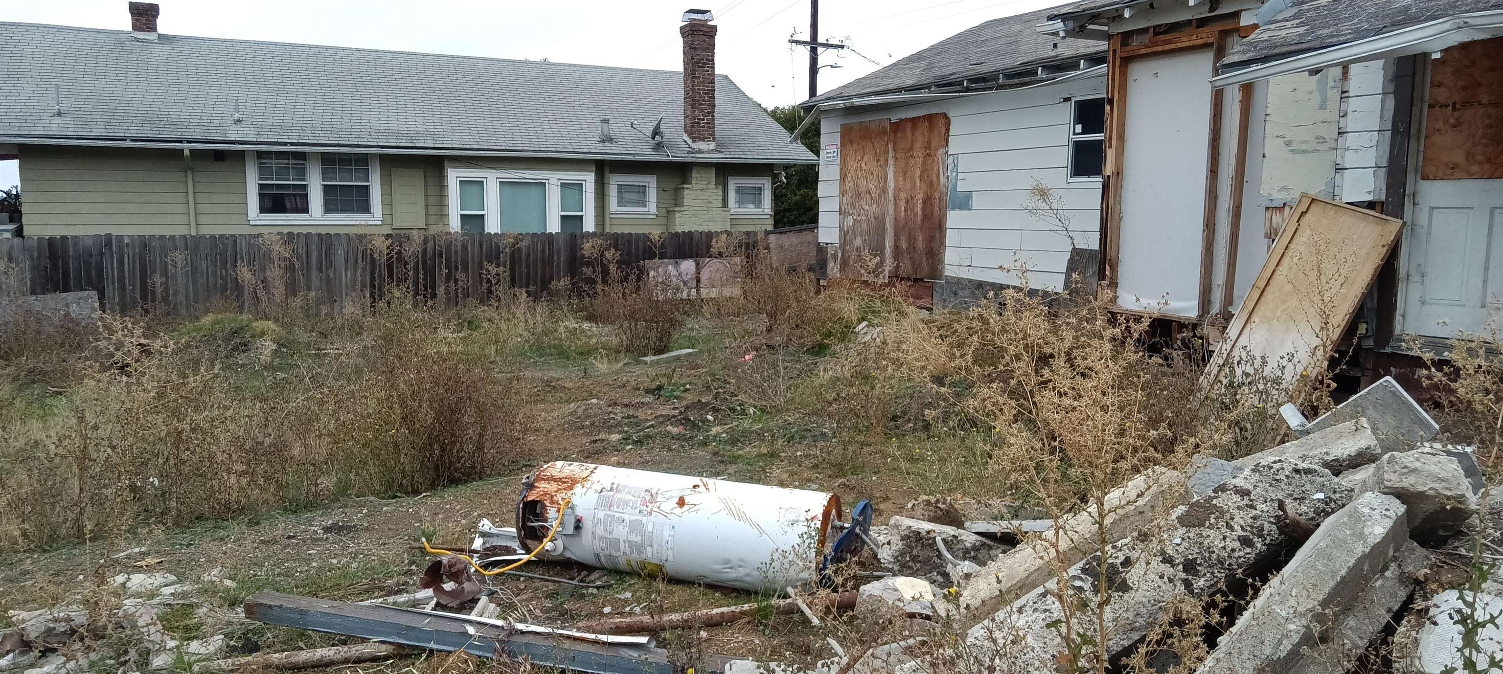 Detail Gallery Image 9 of 13 For 1672 162nd Ave, San Leandro,  CA 94578 - 2 Beds | 1 Baths