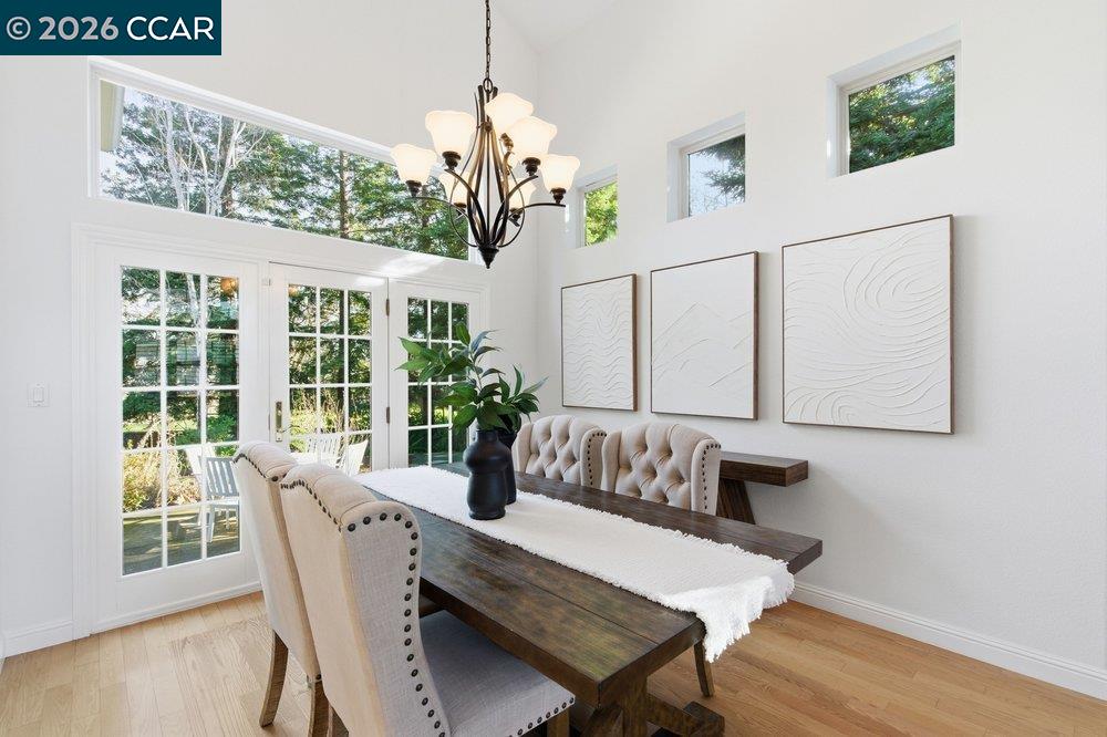 Detail Gallery Image 12 of 51 For 811 Vineyard Ct, Pleasant Hill,  CA 94523 - 4 Beds | 2/1 Baths