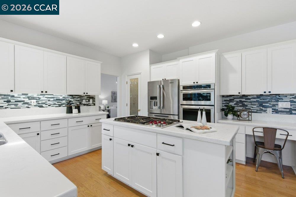 Detail Gallery Image 15 of 51 For 811 Vineyard Ct, Pleasant Hill,  CA 94523 - 4 Beds | 2/1 Baths