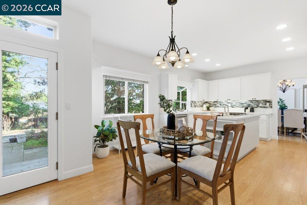 Detail Gallery Image 17 of 51 For 811 Vineyard Ct, Pleasant Hill,  CA 94523 - 4 Beds | 2/1 Baths