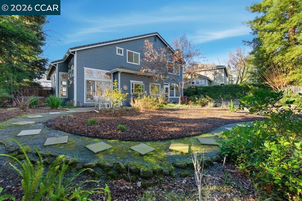 Detail Gallery Image 43 of 51 For 811 Vineyard Ct, Pleasant Hill,  CA 94523 - 4 Beds | 2/1 Baths