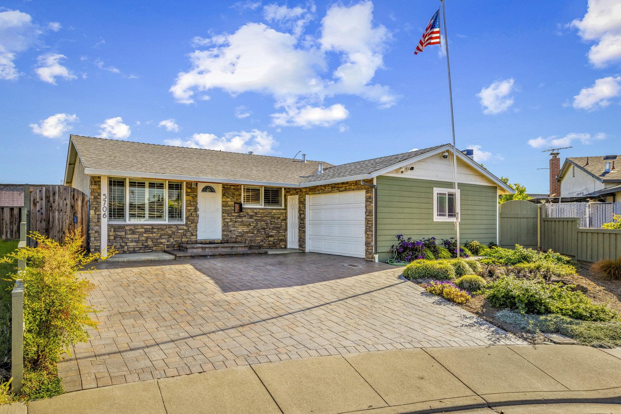 Detail Gallery Image 3 of 31 For 5706 Willkie Pl, Fremont,  CA 94538 - 3 Beds | 1 Baths