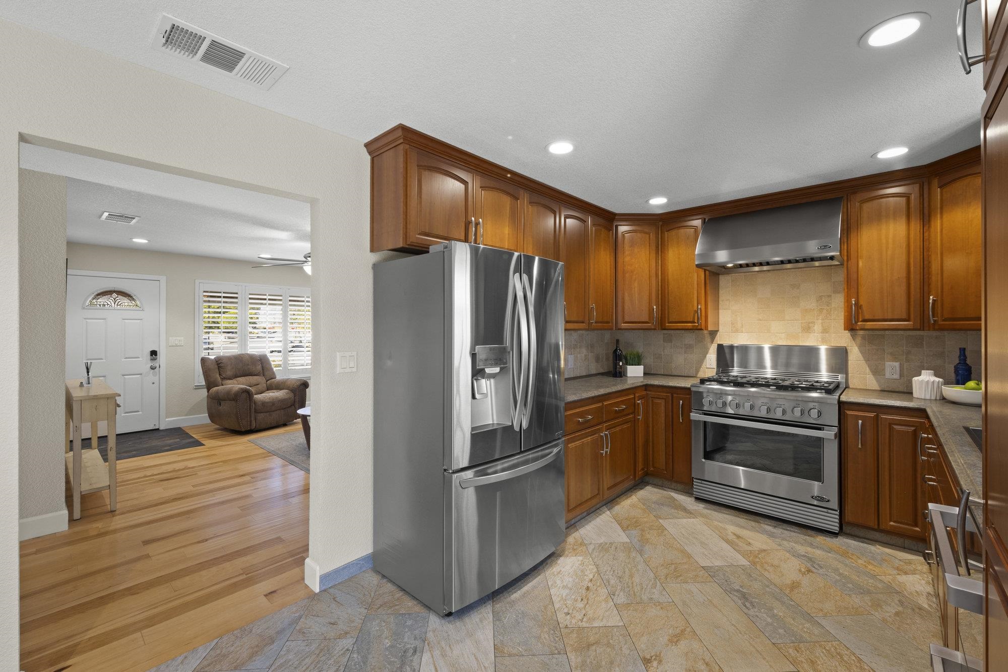 Detail Gallery Image 8 of 31 For 5706 Willkie Pl, Fremont,  CA 94538 - 3 Beds | 1 Baths