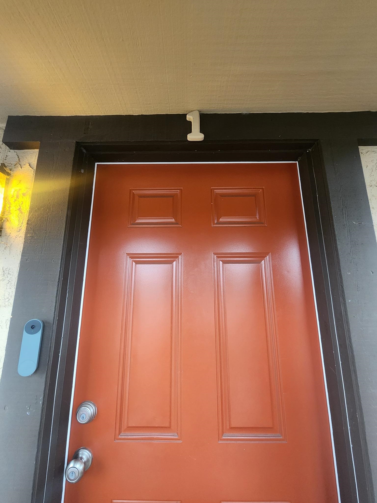 Detail Gallery Image 3 of 9 For 20077 Redwood Rd #1,  Castro Valley,  CA 94546 - 2 Beds | 1/1 Baths