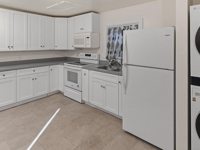 Detail Gallery Image 4 of 10 For 5938 Vallejo St #C,  Oakland,  CA 94608 - 2 Beds | 1 Baths