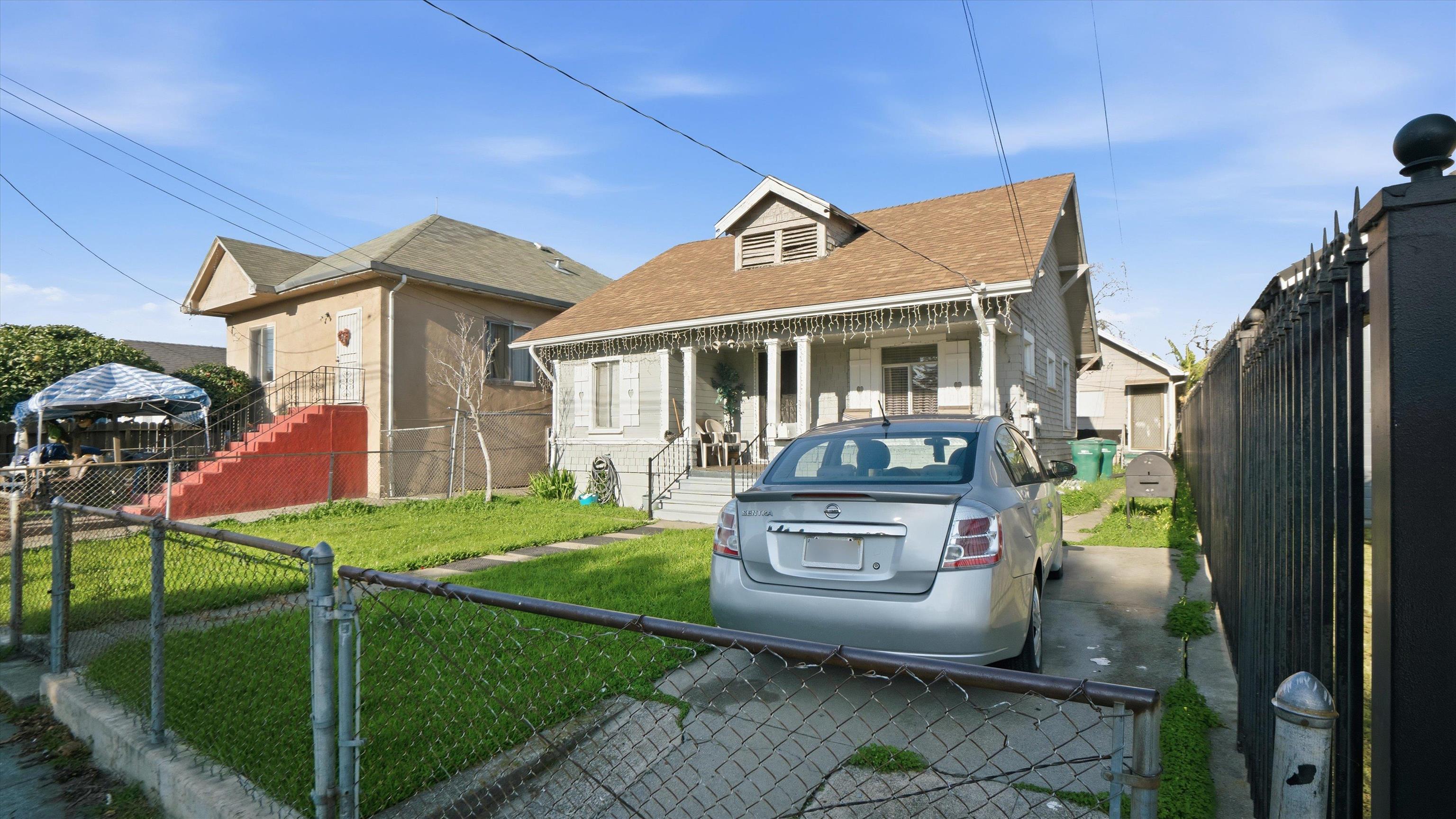 Detail Gallery Image 3 of 3 For 1629 88th Ave, Oakland,  CA 94621 - – Beds | – Baths