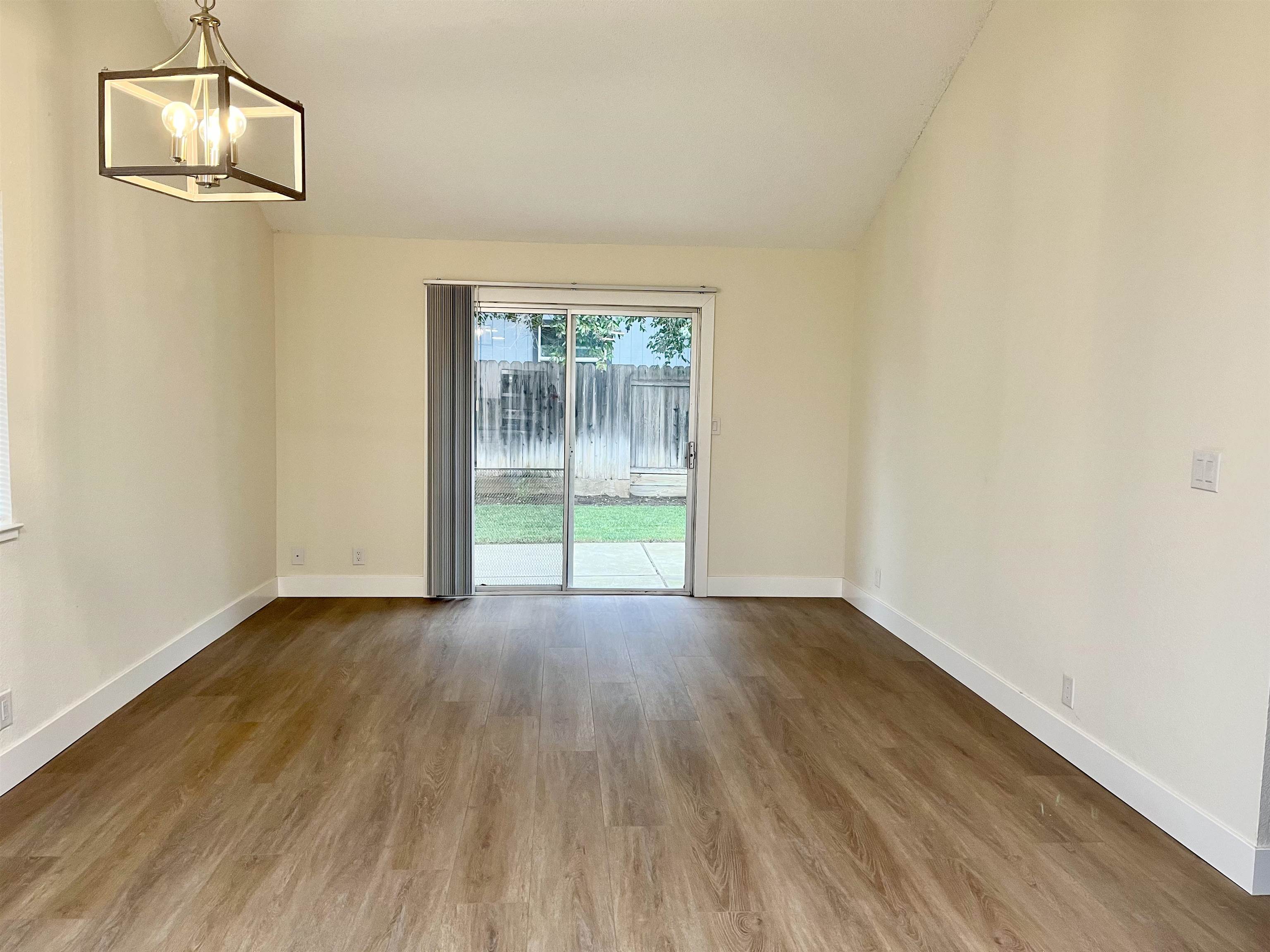 Detail Gallery Image 4 of 12 For 519 Nottingham Drive, Brentwood,  CA 94513 - 3 Beds | 2 Baths