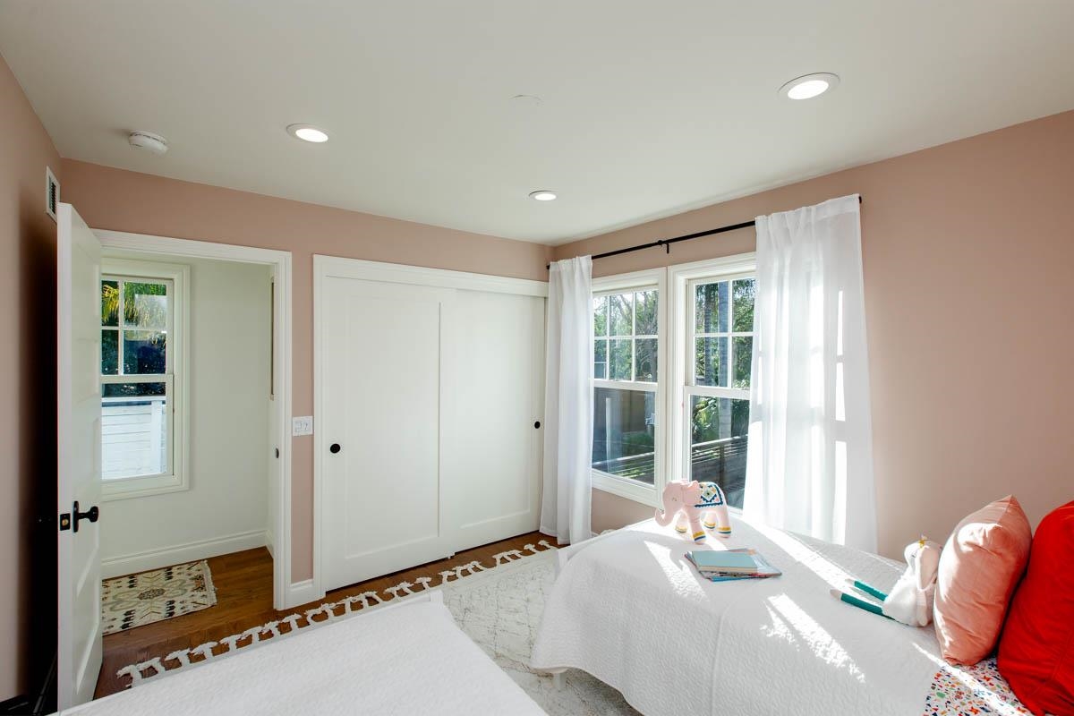 Detail Gallery Image 24 of 60 For 1427 Bay St, Alameda,  CA 94501 - 4 Beds | 3 Baths