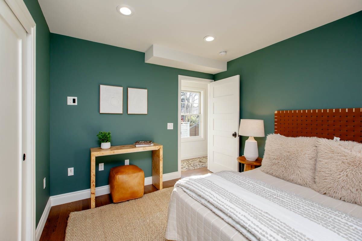 Detail Gallery Image 26 of 60 For 1427 Bay St, Alameda,  CA 94501 - 4 Beds | 3 Baths