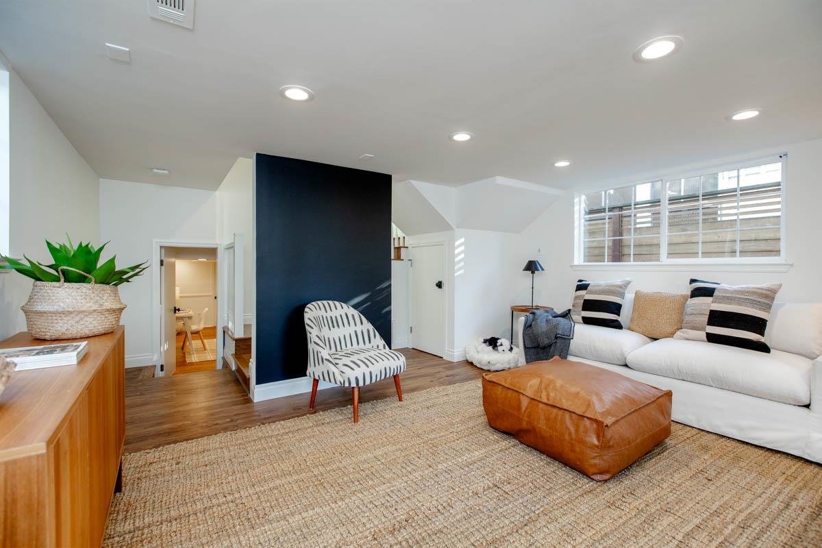 Detail Gallery Image 30 of 60 For 1427 Bay St, Alameda,  CA 94501 - 4 Beds | 3 Baths