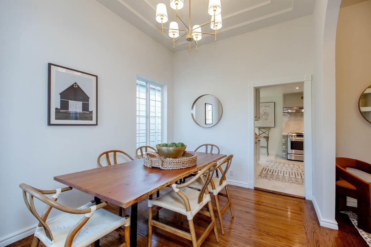 Detail Gallery Image 6 of 60 For 1427 Bay St, Alameda,  CA 94501 - 4 Beds | 3 Baths