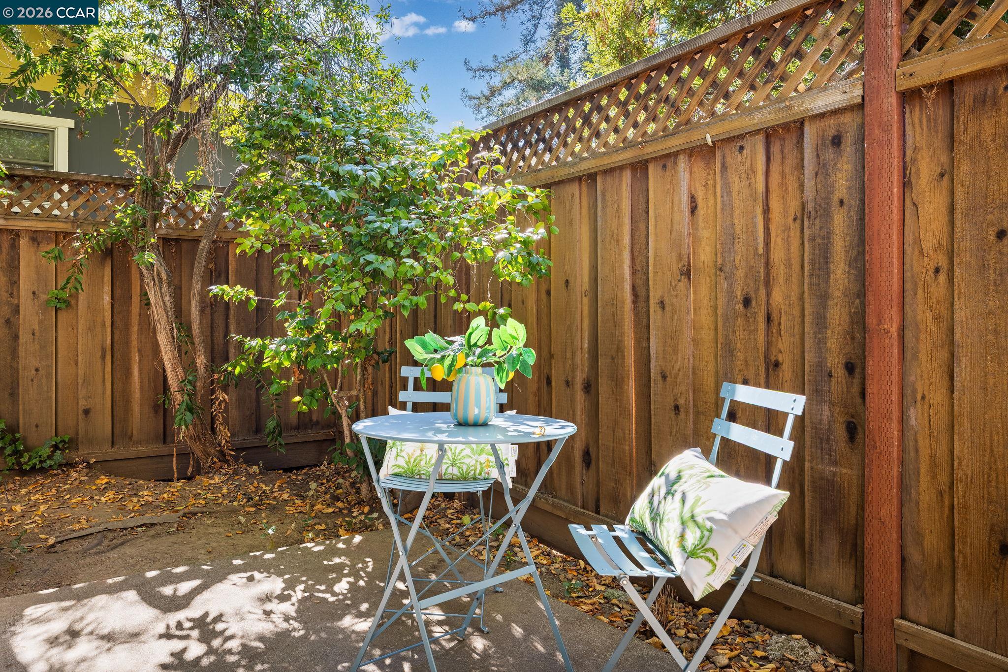 Detail Gallery Image 13 of 27 For 55 Normandy Ln, Walnut Creek,  CA 94598 - 3 Beds | 2 Baths