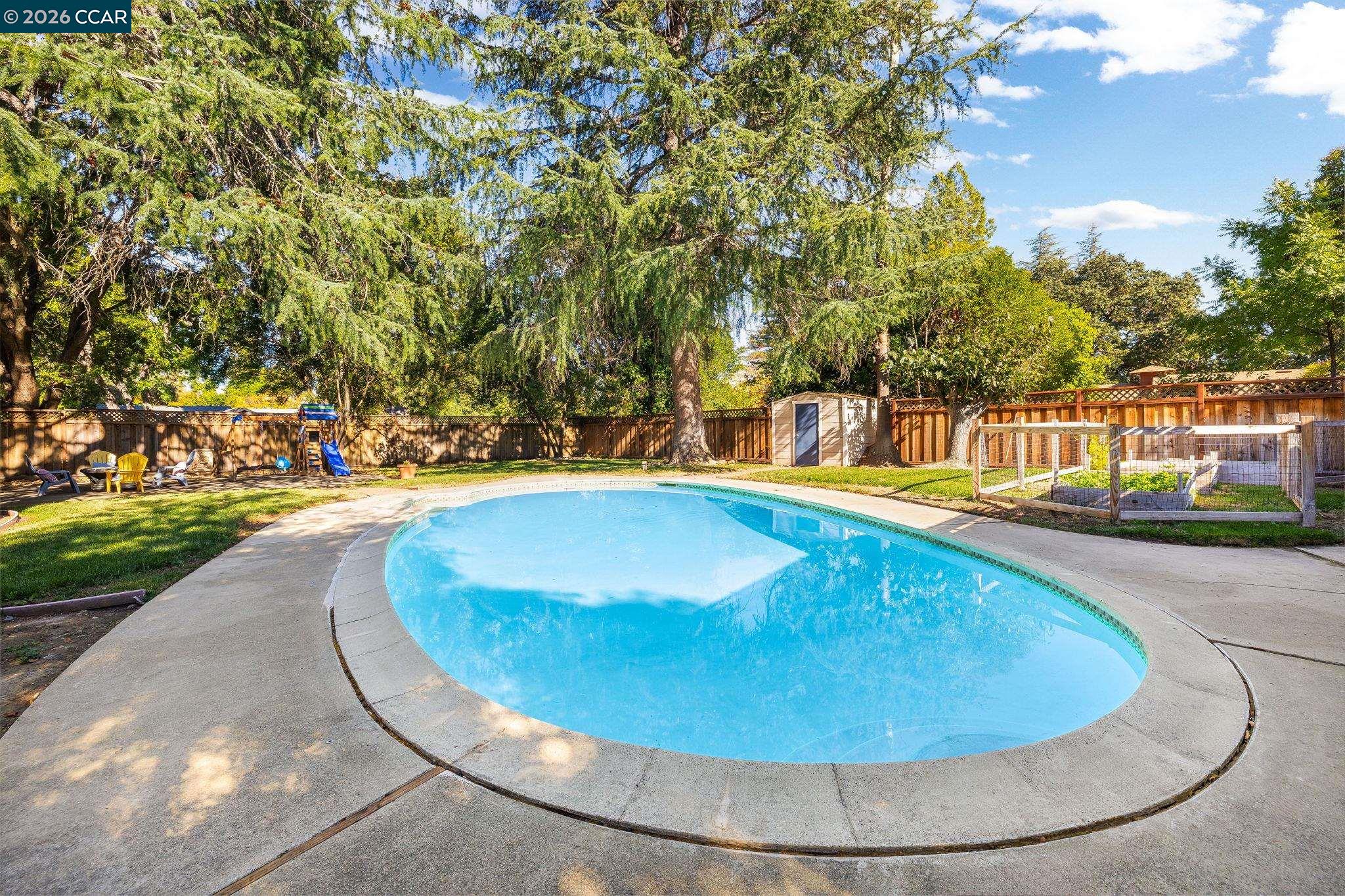 Detail Gallery Image 18 of 27 For 55 Normandy Ln, Walnut Creek,  CA 94598 - 3 Beds | 2 Baths