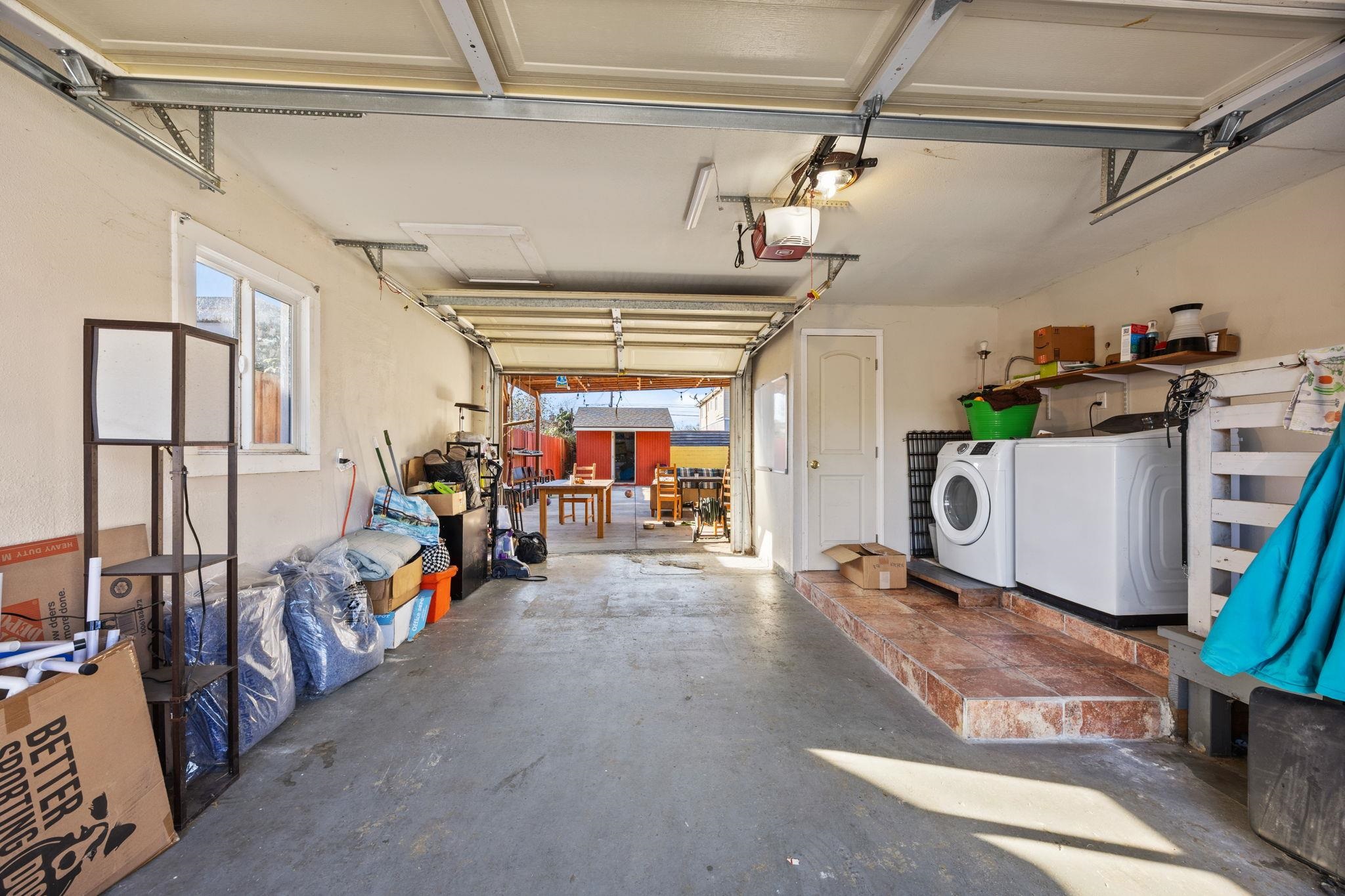 Detail Gallery Image 14 of 19 For 7447 Lockwood St, Oakland,  CA 94621 - 3 Beds | 1/2 Baths