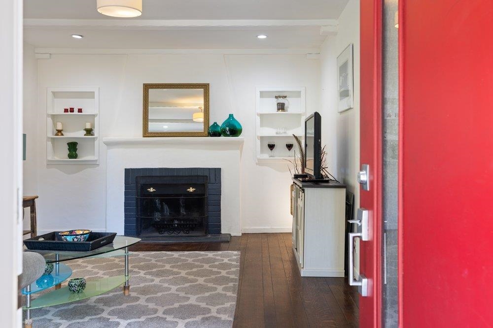 Detail Gallery Image 12 of 47 For 9600 Golf Links, Oakland,  CA 94605 - 2 Beds | 1 Baths