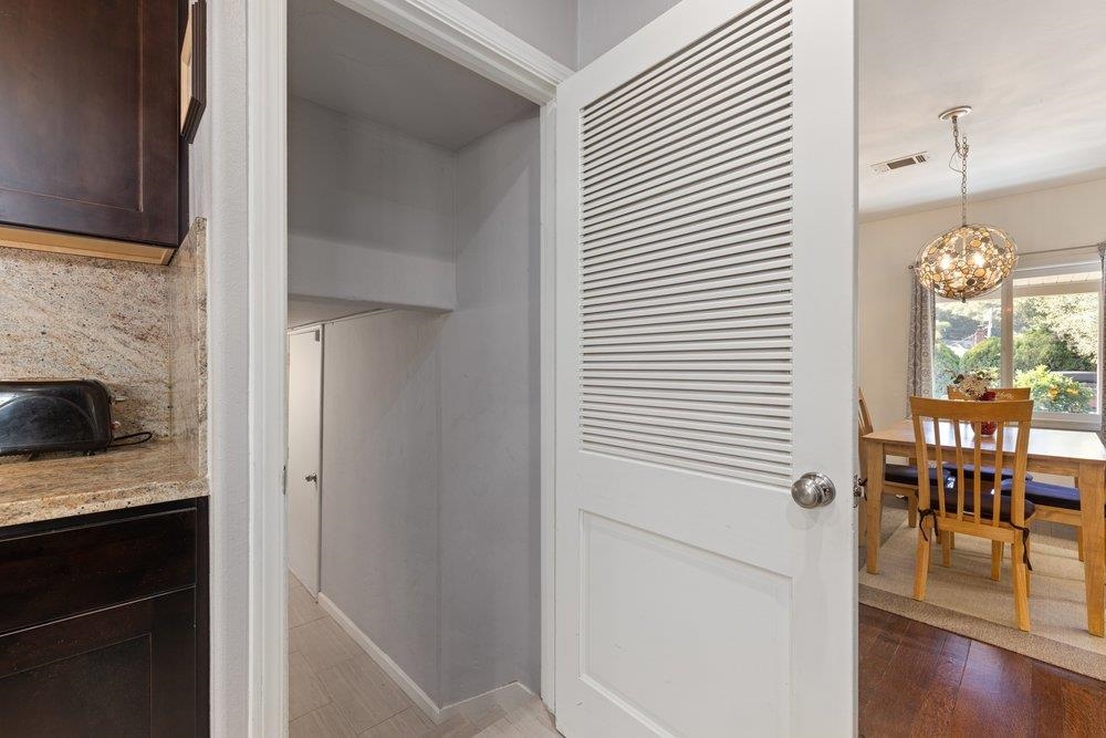 Detail Gallery Image 26 of 47 For 9600 Golf Links, Oakland,  CA 94605 - 2 Beds | 1 Baths