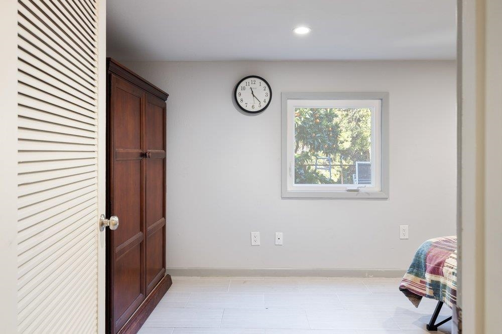 Detail Gallery Image 29 of 47 For 9600 Golf Links, Oakland,  CA 94605 - 2 Beds | 1 Baths