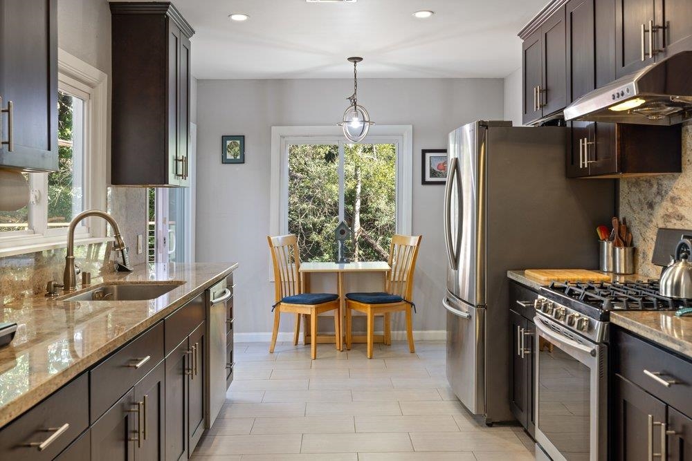 Detail Gallery Image 32 of 47 For 9600 Golf Links, Oakland,  CA 94605 - 2 Beds | 1 Baths