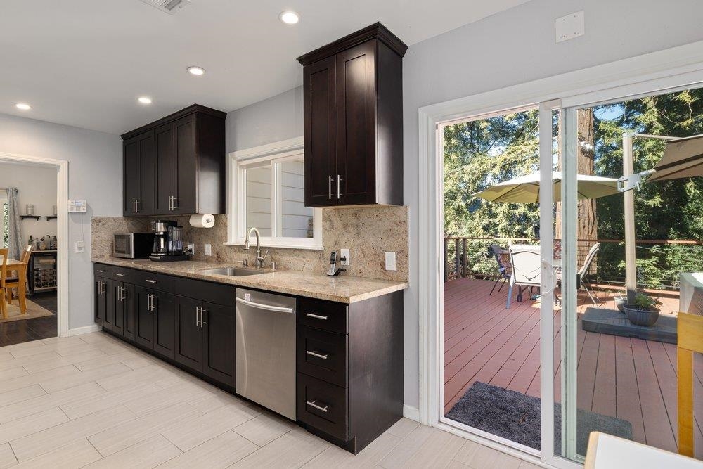 Detail Gallery Image 36 of 47 For 9600 Golf Links, Oakland,  CA 94605 - 2 Beds | 1 Baths