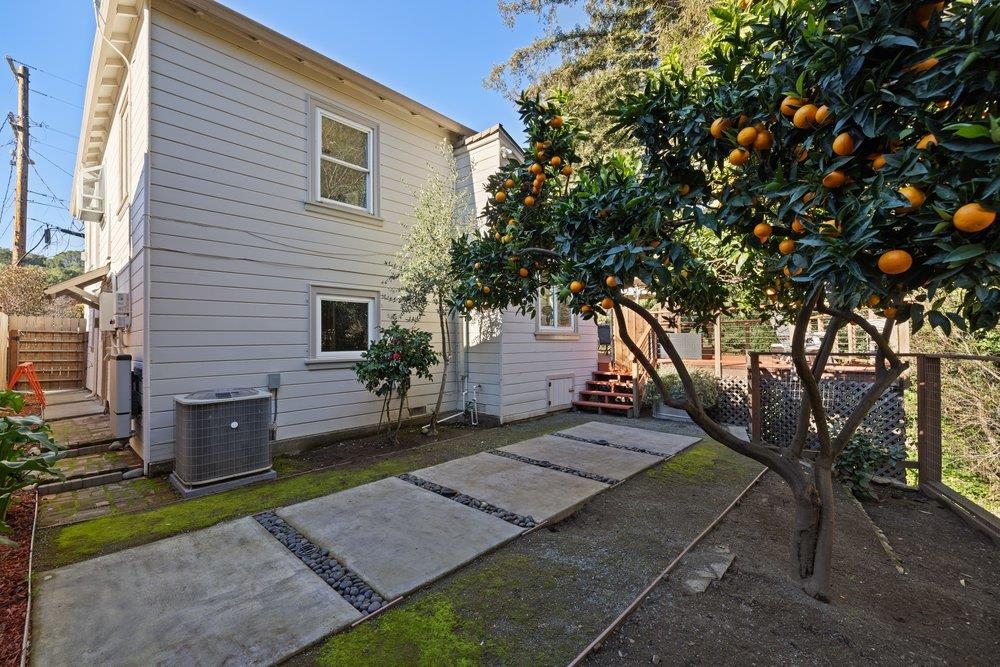 Detail Gallery Image 38 of 47 For 9600 Golf Links, Oakland,  CA 94605 - 2 Beds | 1 Baths