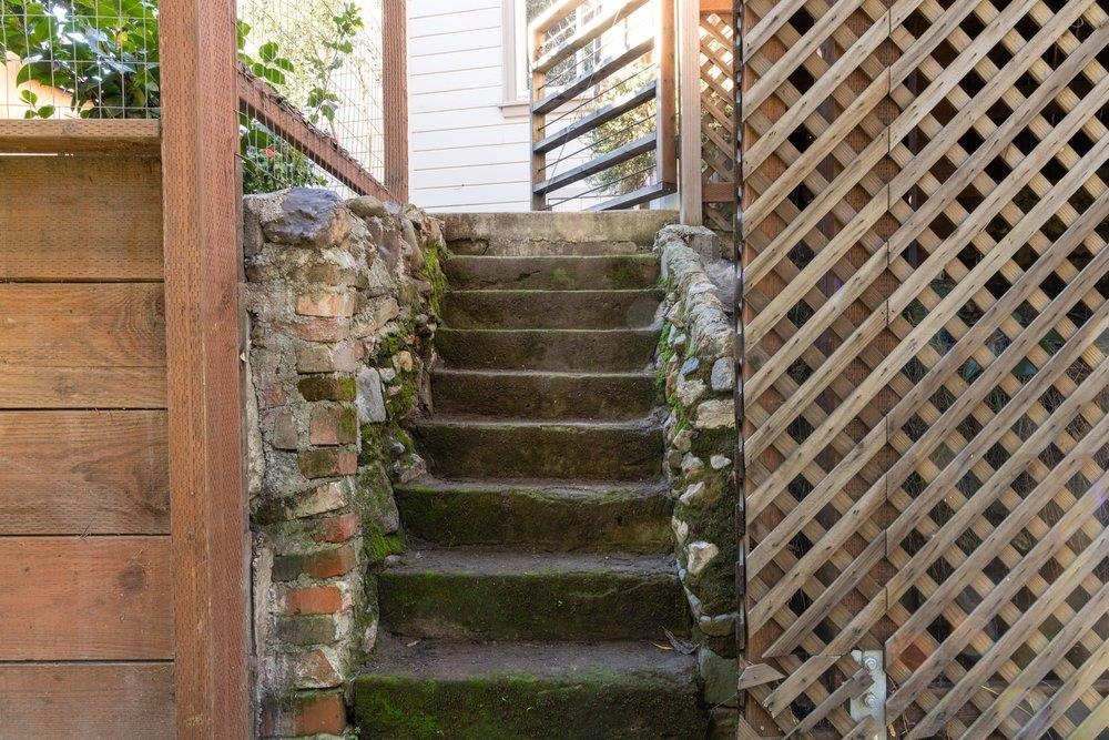 Detail Gallery Image 44 of 47 For 9600 Golf Links, Oakland,  CA 94605 - 2 Beds | 1 Baths