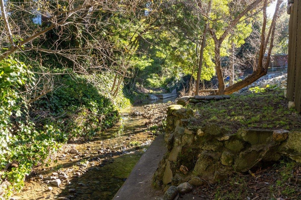 Detail Gallery Image 45 of 47 For 9600 Golf Links, Oakland,  CA 94605 - 2 Beds | 1 Baths