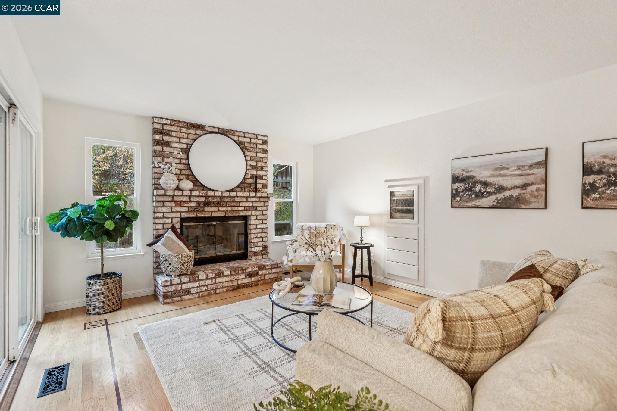 Detail Gallery Image 16 of 48 For 53 Paso Nogal Ct, Pleasant Hill,  CA 94553 - 4 Beds | 3 Baths