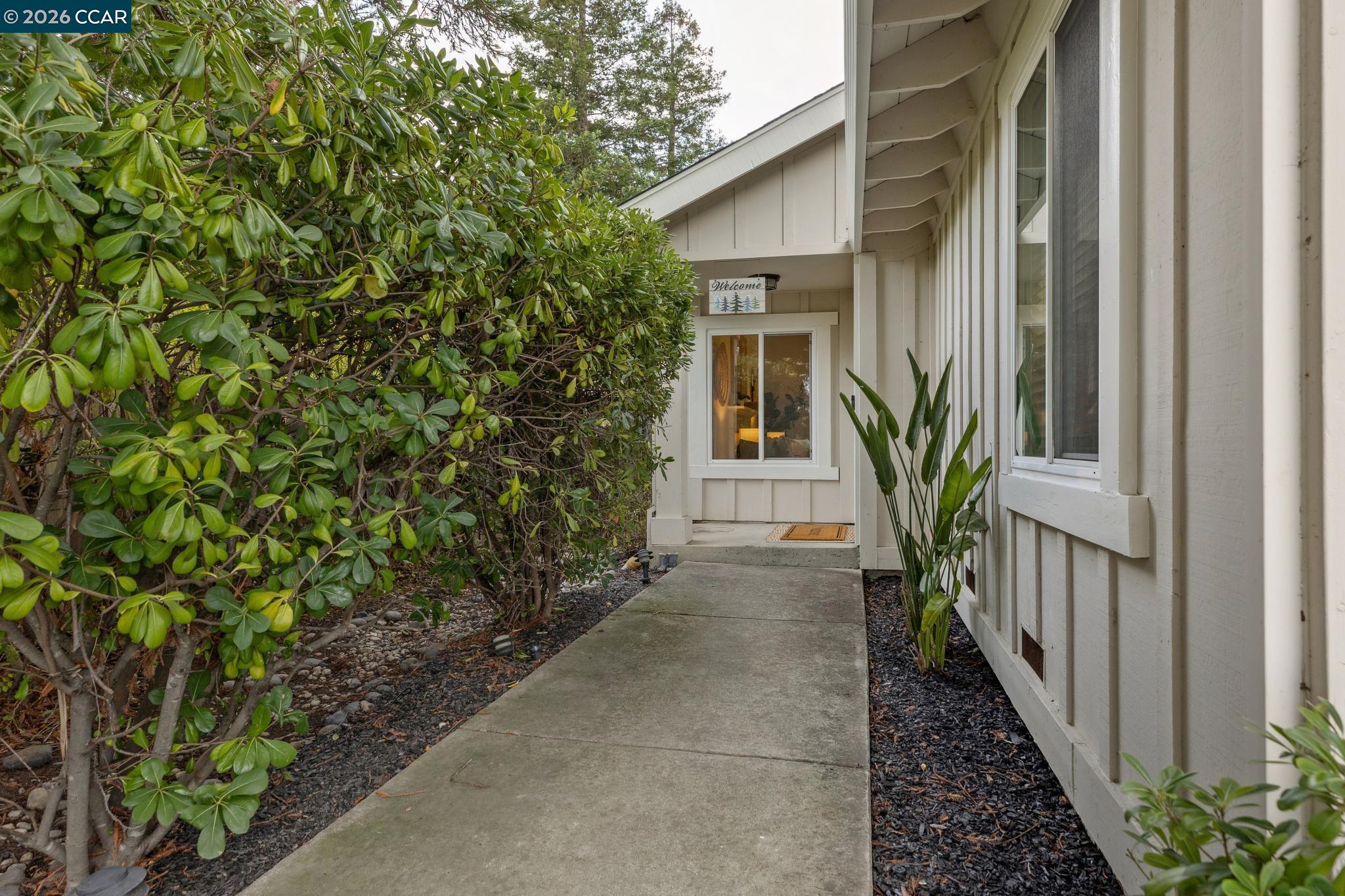 Detail Gallery Image 4 of 48 For 53 Paso Nogal Ct, Pleasant Hill,  CA 94553 - 4 Beds | 3 Baths