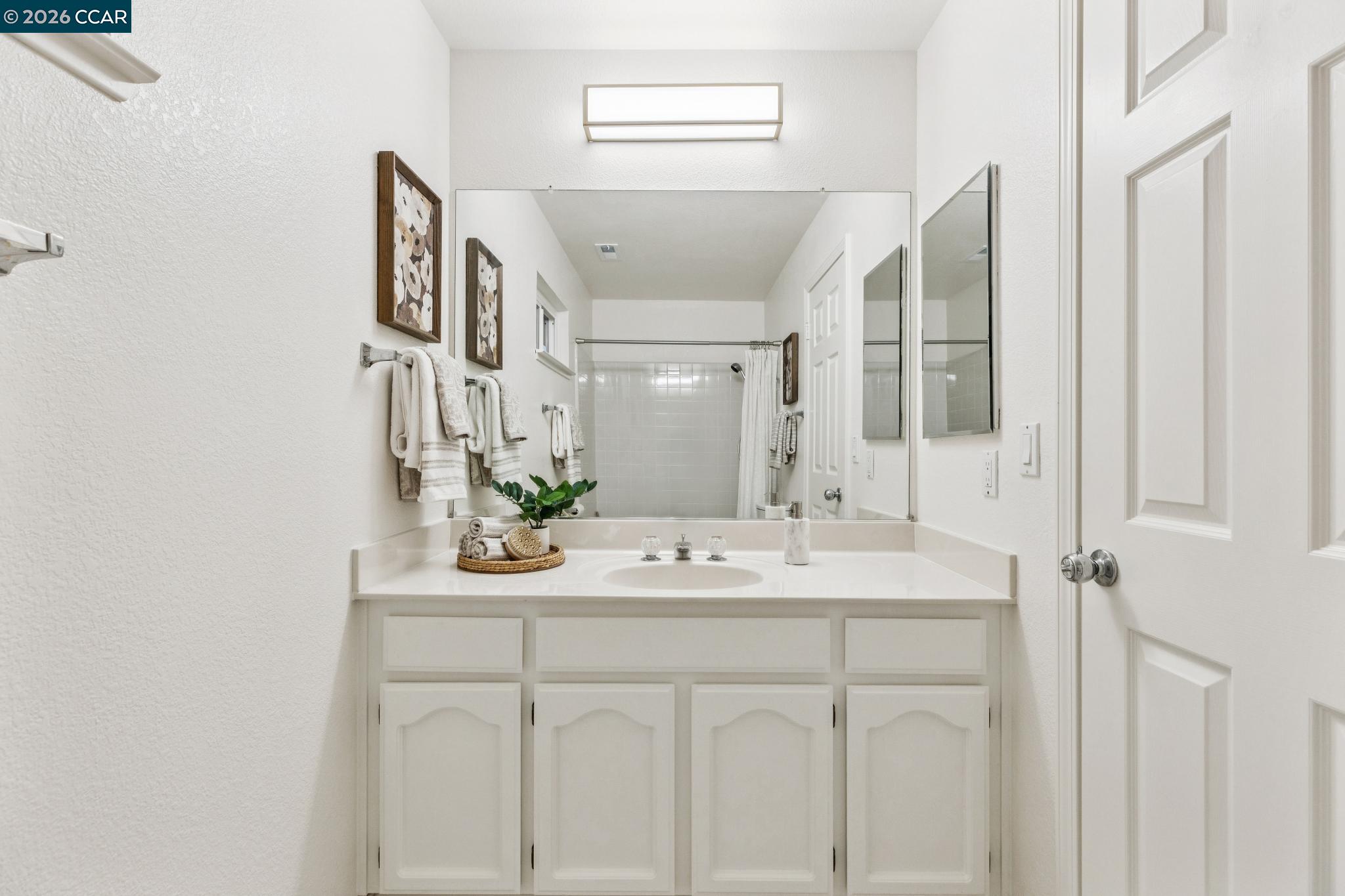 Detail Gallery Image 34 of 48 For 53 Paso Nogal Ct, Pleasant Hill,  CA 94553 - 4 Beds | 3 Baths