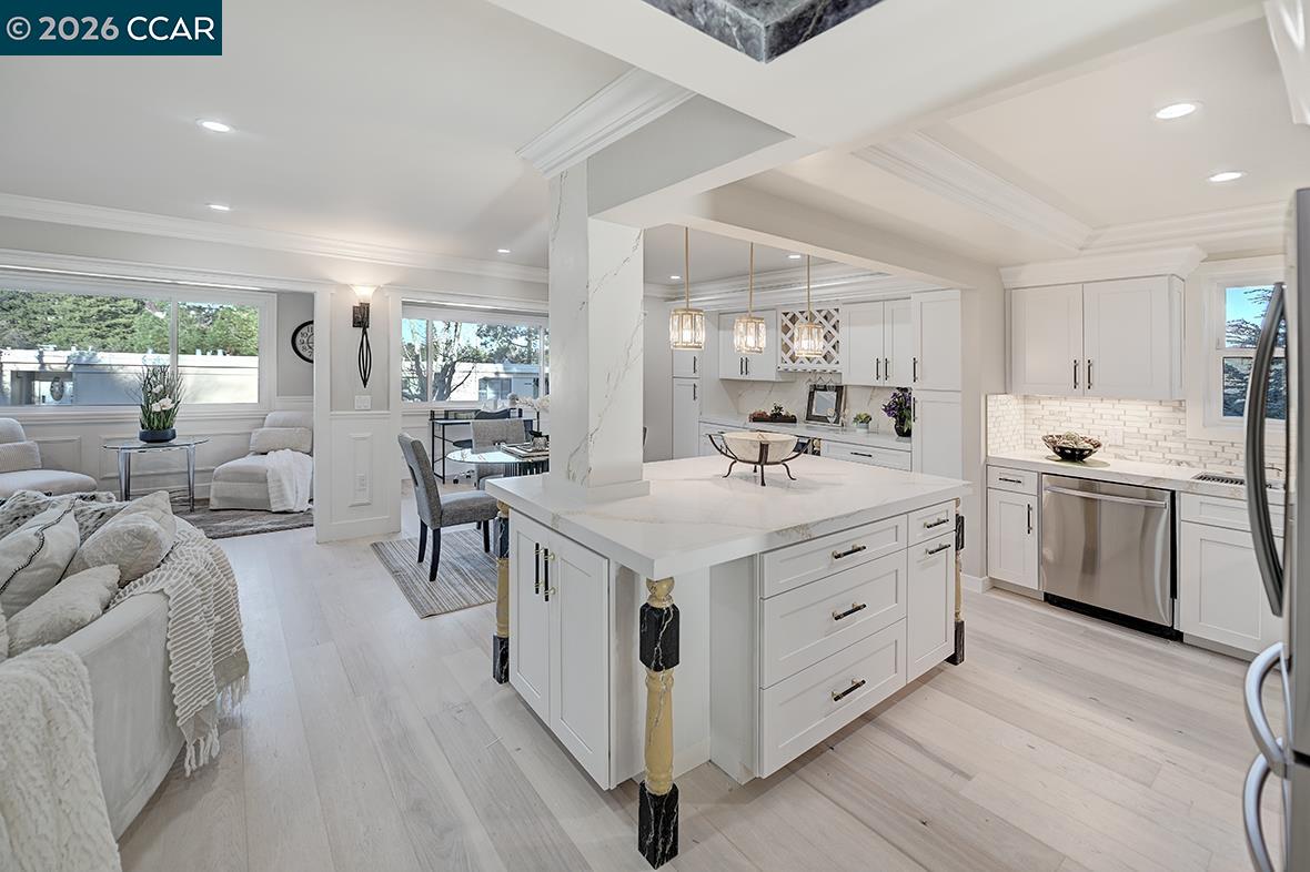 Photo #3: 41121370 Listing: Photo #3