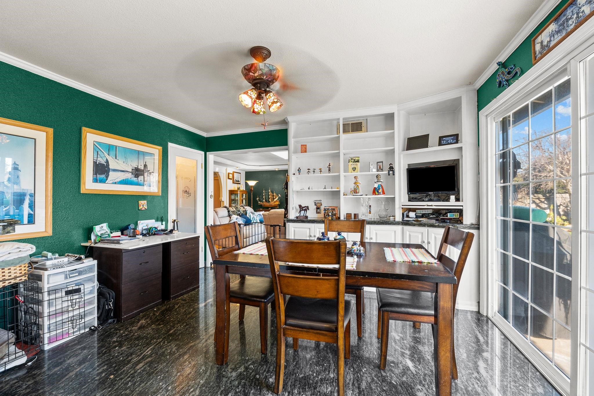 Detail Gallery Image 12 of 39 For 8847 Davona Dr, Dublin,  CA 94568 - 4 Beds | 2 Baths