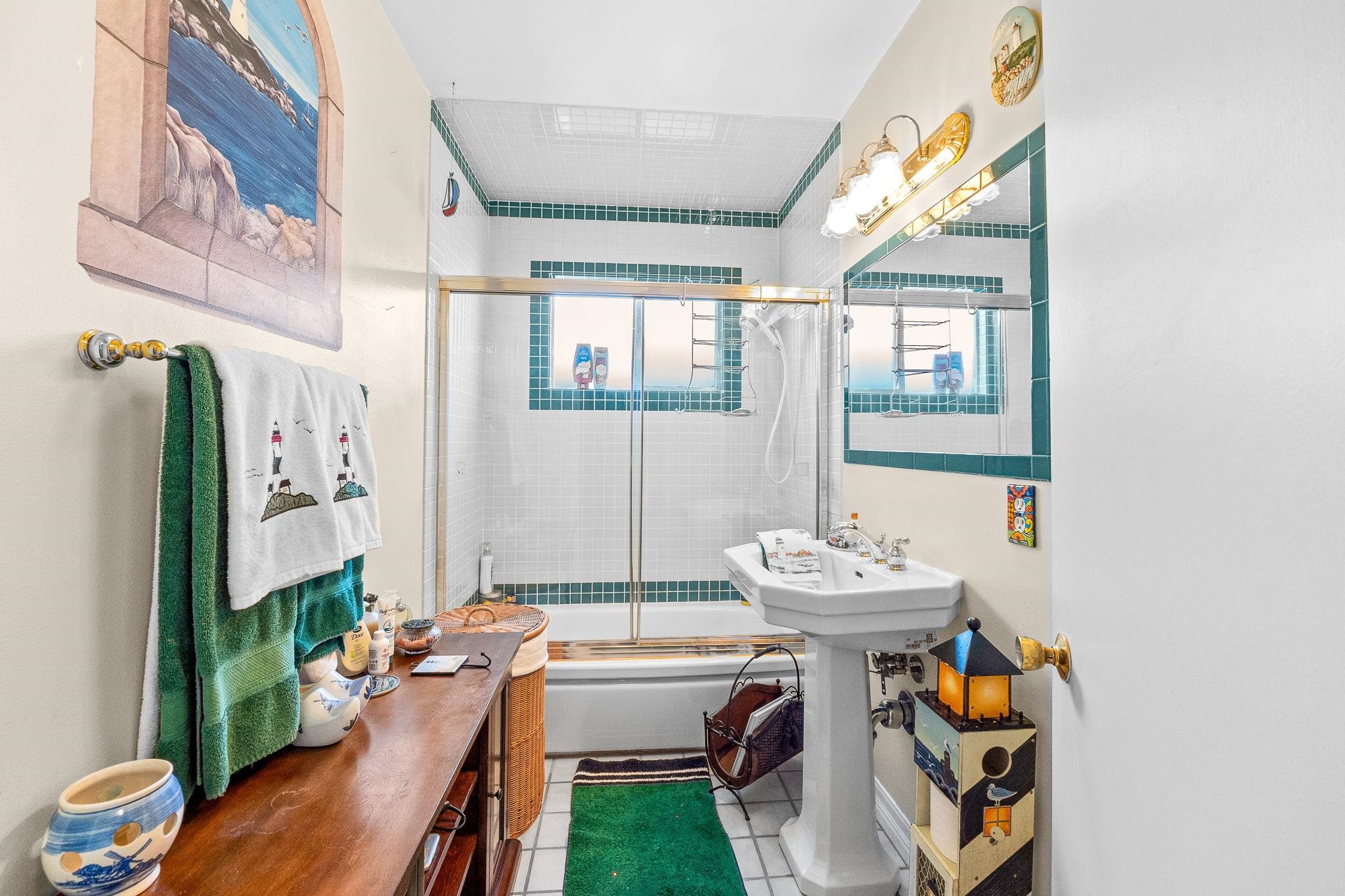 Detail Gallery Image 16 of 39 For 8847 Davona Dr, Dublin,  CA 94568 - 4 Beds | 2 Baths