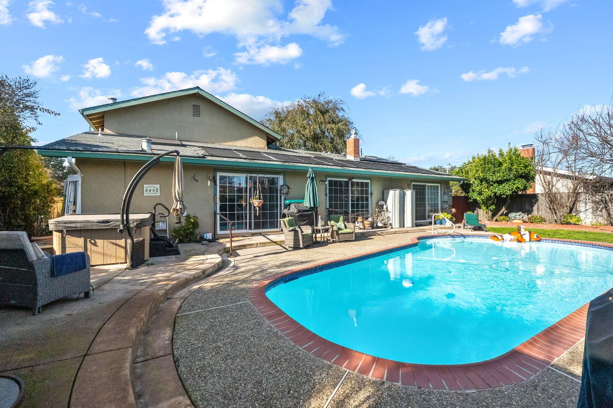 Detail Gallery Image 25 of 39 For 8847 Davona Dr, Dublin,  CA 94568 - 4 Beds | 2 Baths