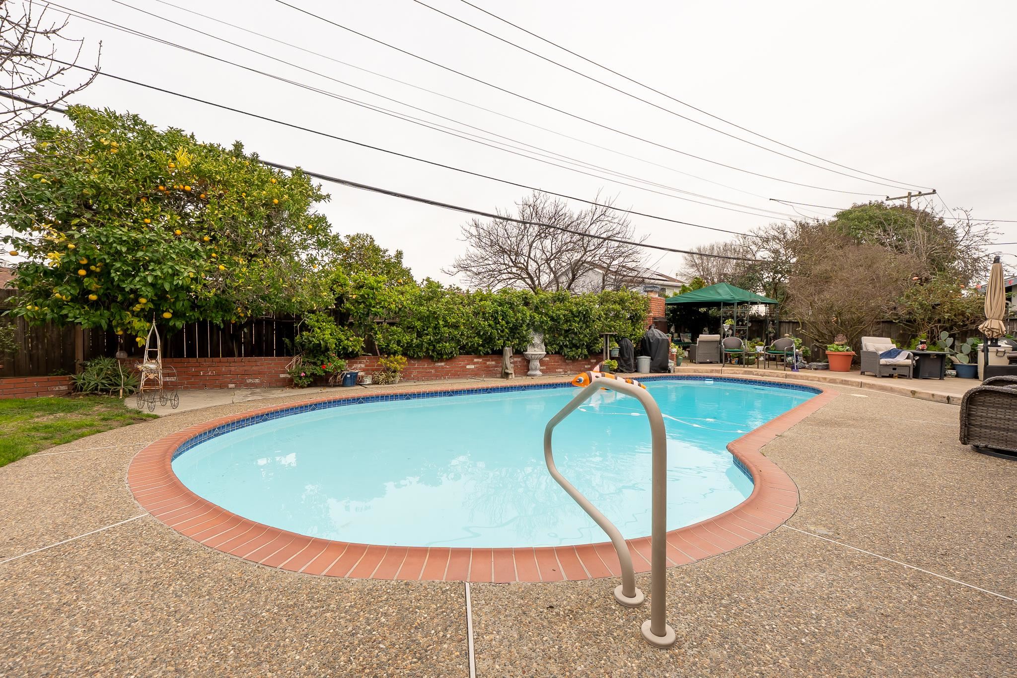 Detail Gallery Image 28 of 39 For 8847 Davona Dr, Dublin,  CA 94568 - 4 Beds | 2 Baths