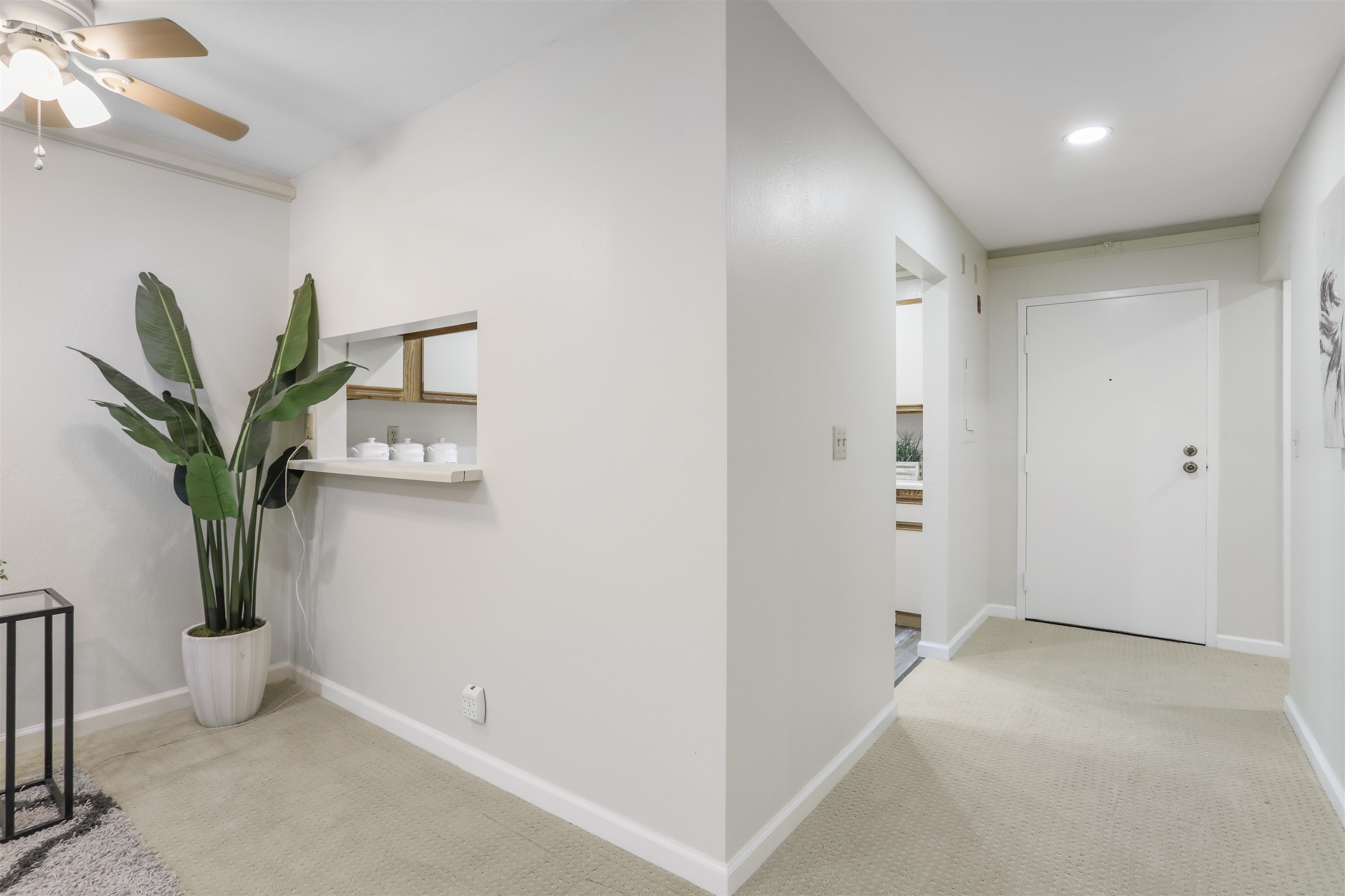 Detail Gallery Image 4 of 33 For 320 Peninsula Ave #107,  San Mateo,  CA 94401 - 2 Beds | 2 Baths