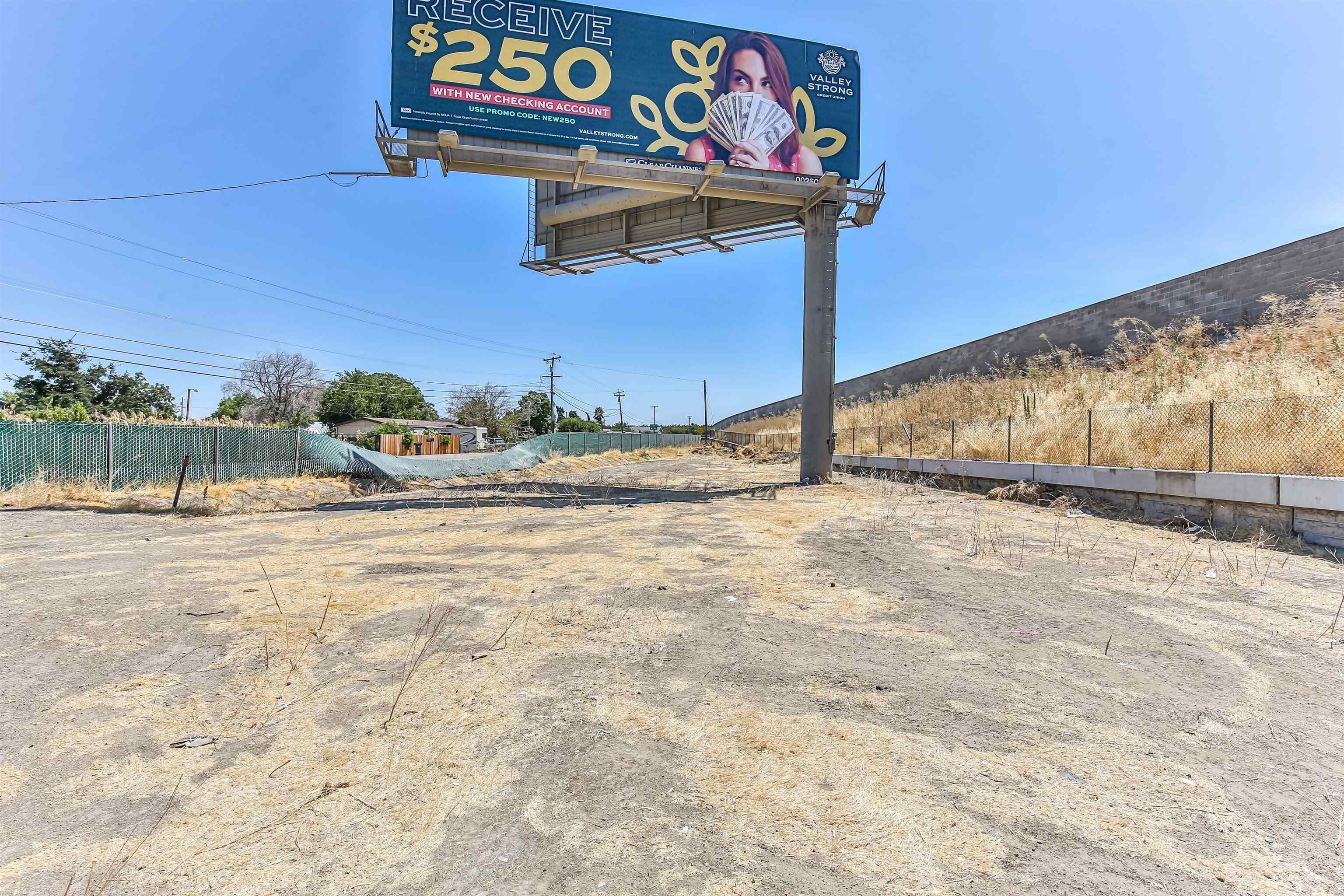 Detail Gallery Image 13 of 28 For 5133 S St Rt 99 W Frontage Rd, Stockton,  CA 95212 - – Beds | – Baths